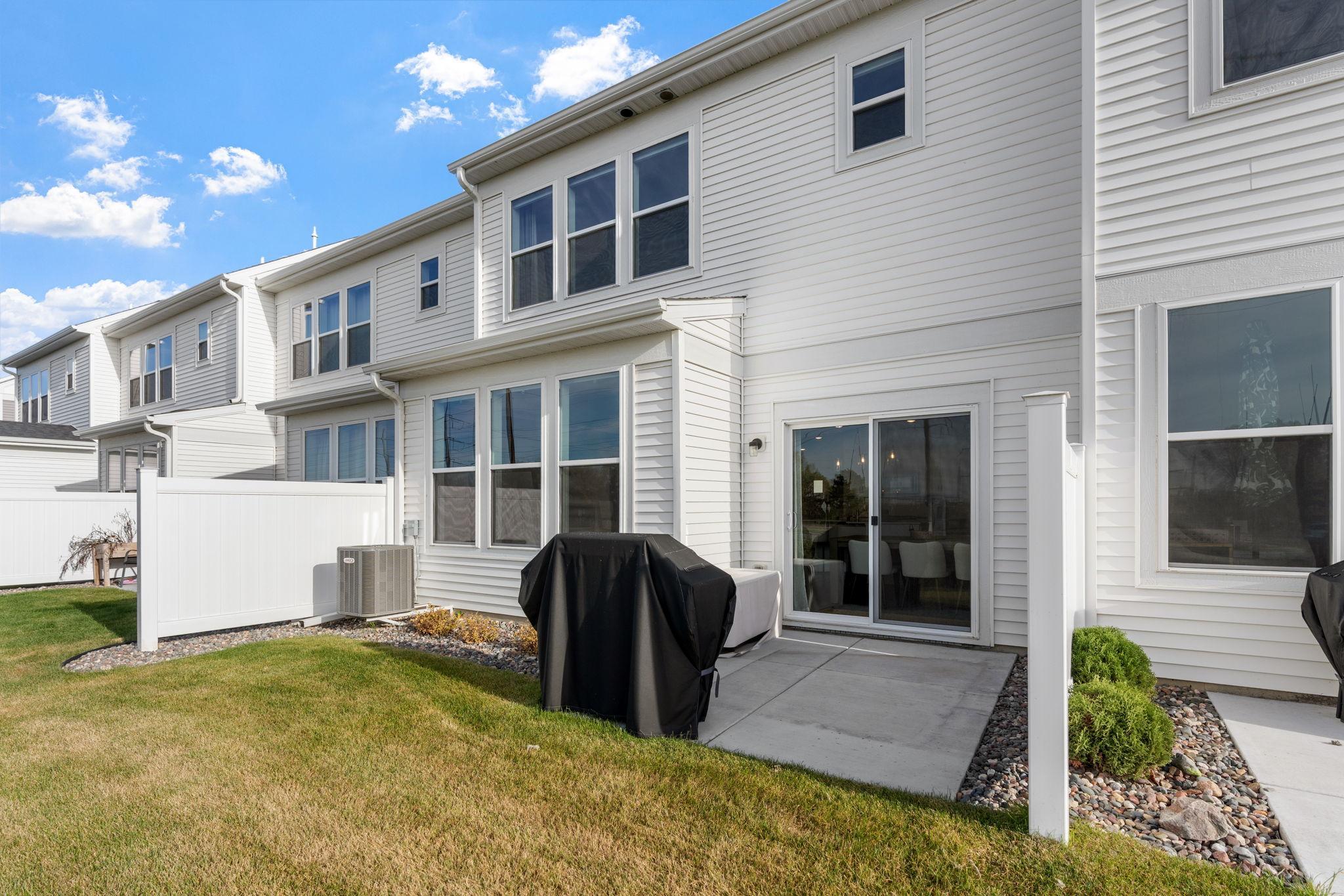 14317 103rd Place N Property Photo 6