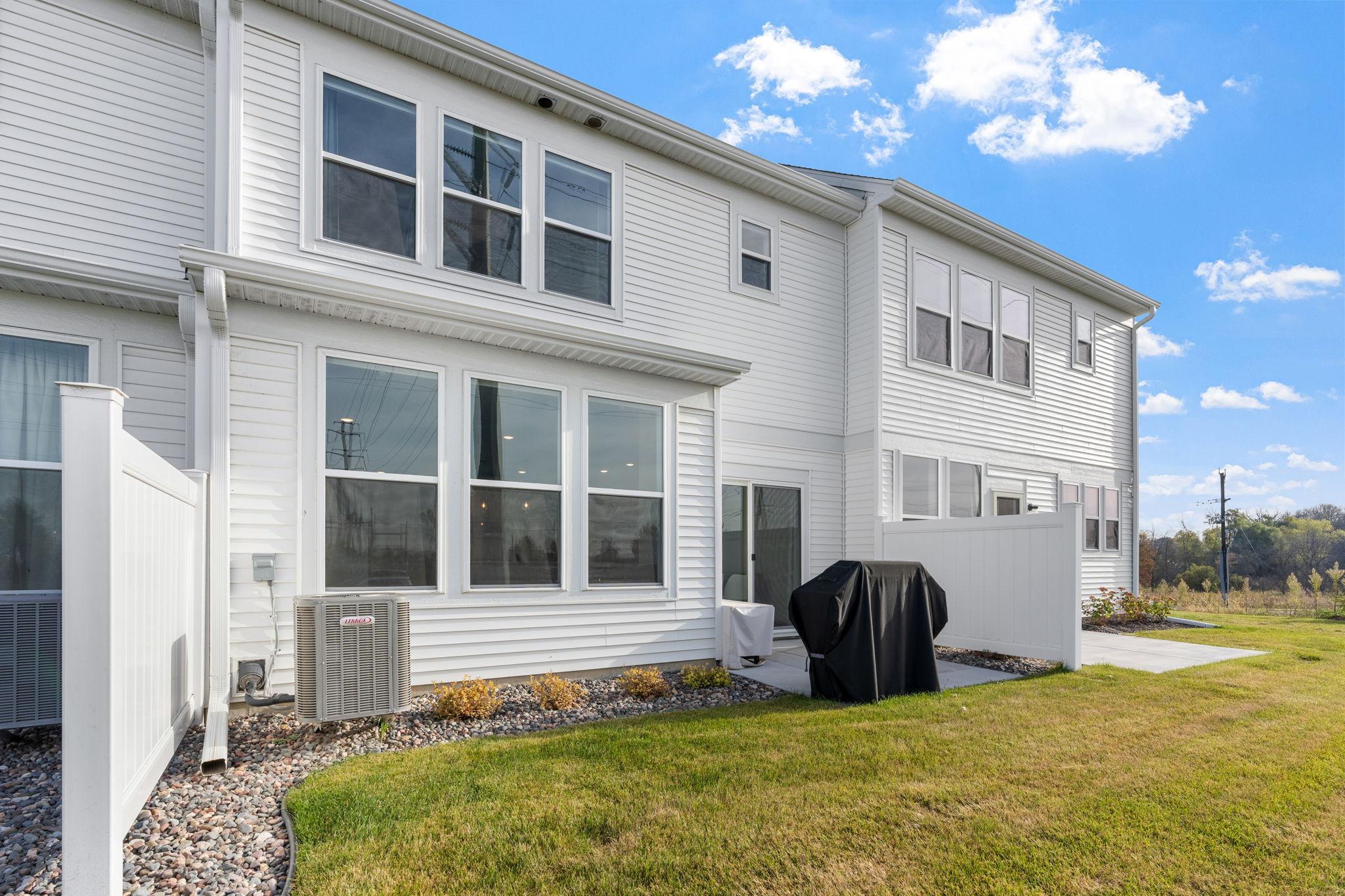 14317 103rd Place N Property Photo 7