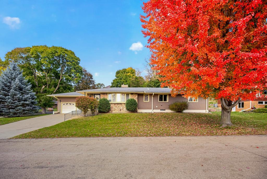 1303 15th Street NE Property Photo 1