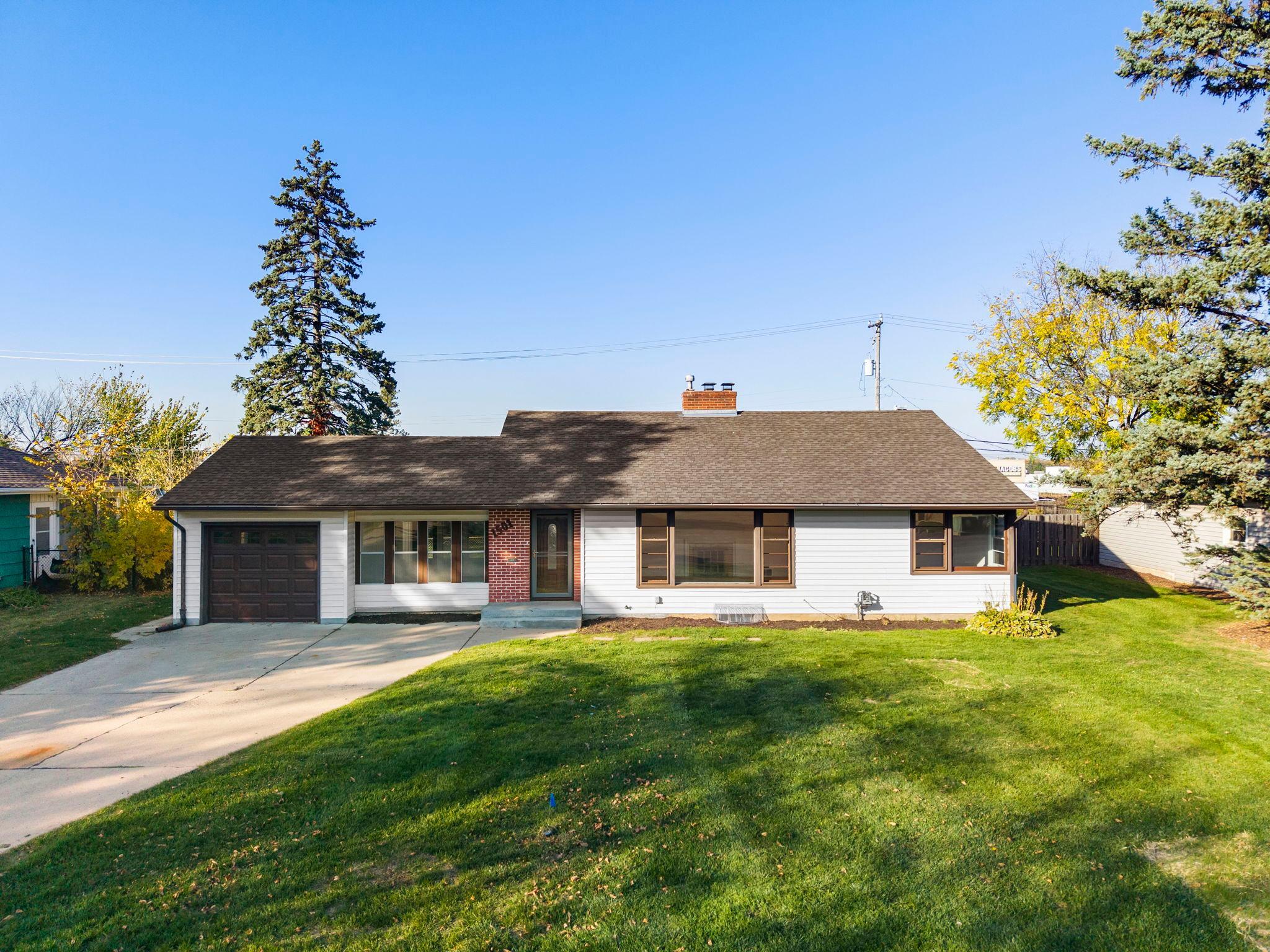 1501 Preston Lane Property Photo 1