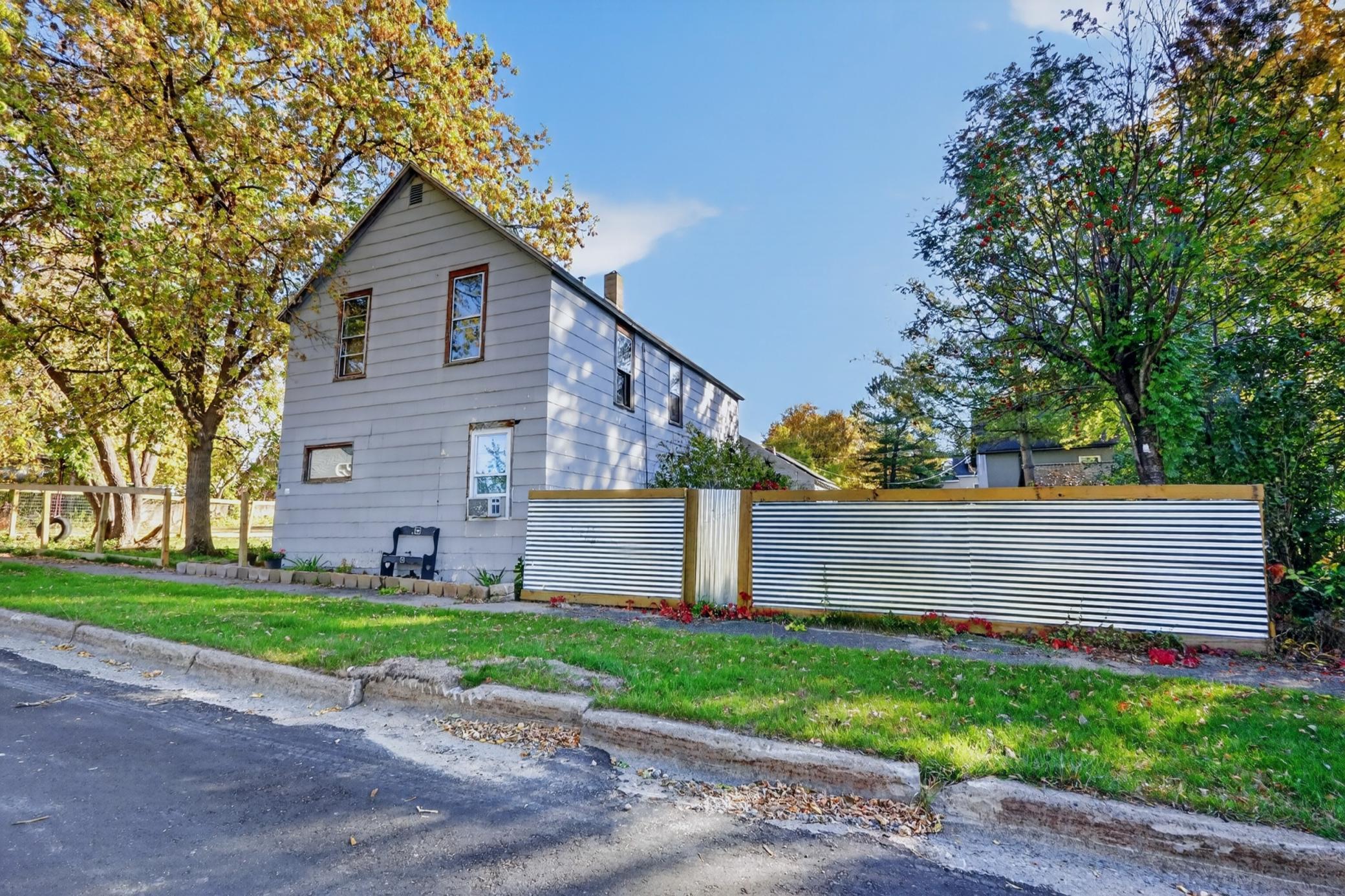 219 3rd Avenue Property Photo 1