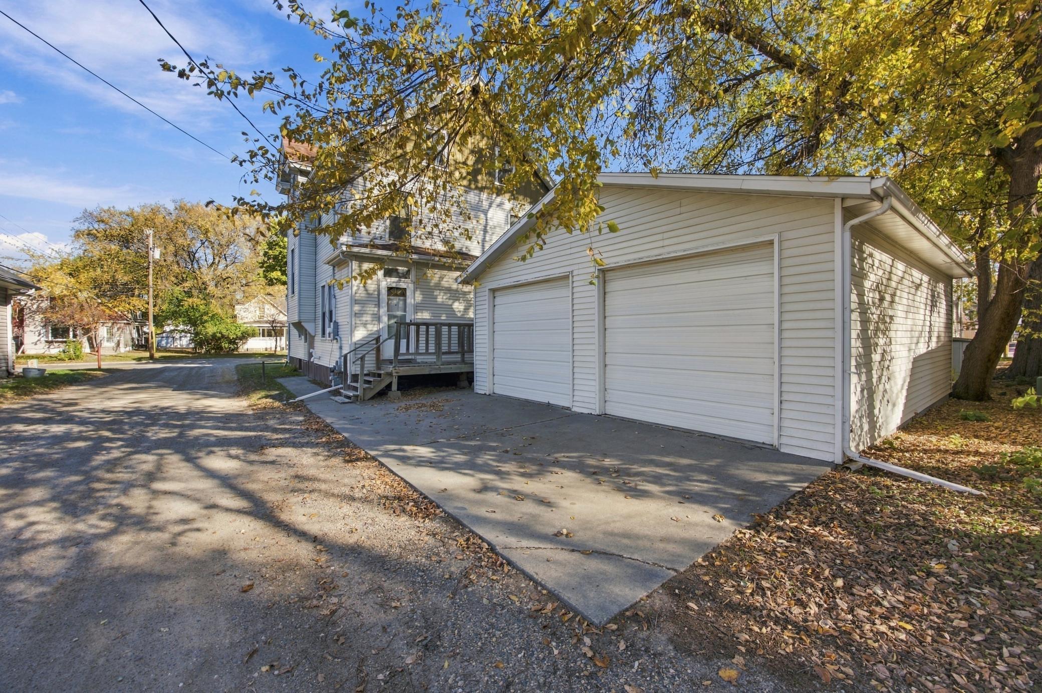 910 5th Avenue S Property Photo 5