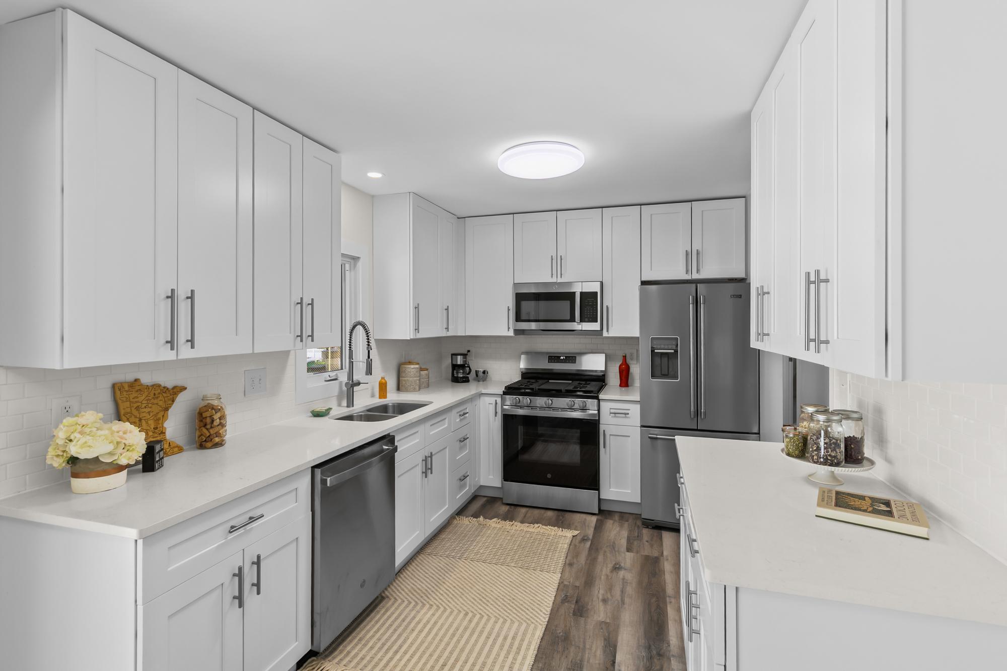 2566 Beacon Street Property Photo 1