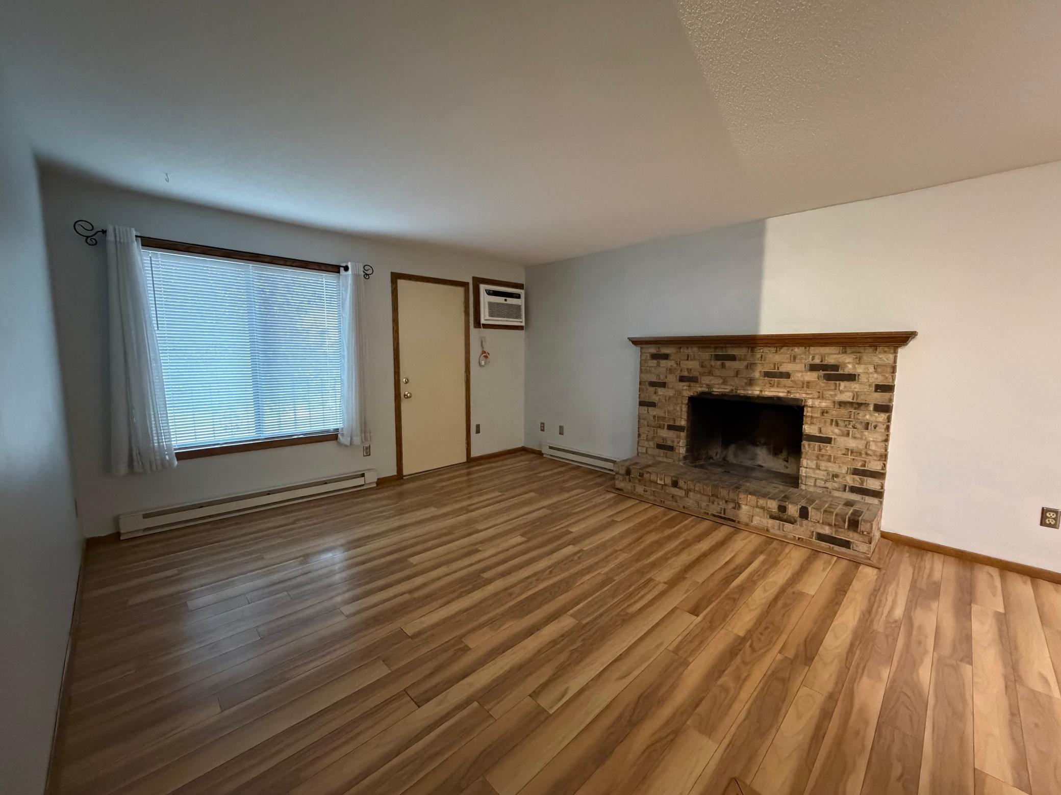 331 Prairiewood Circle S 206 Property Photo 10