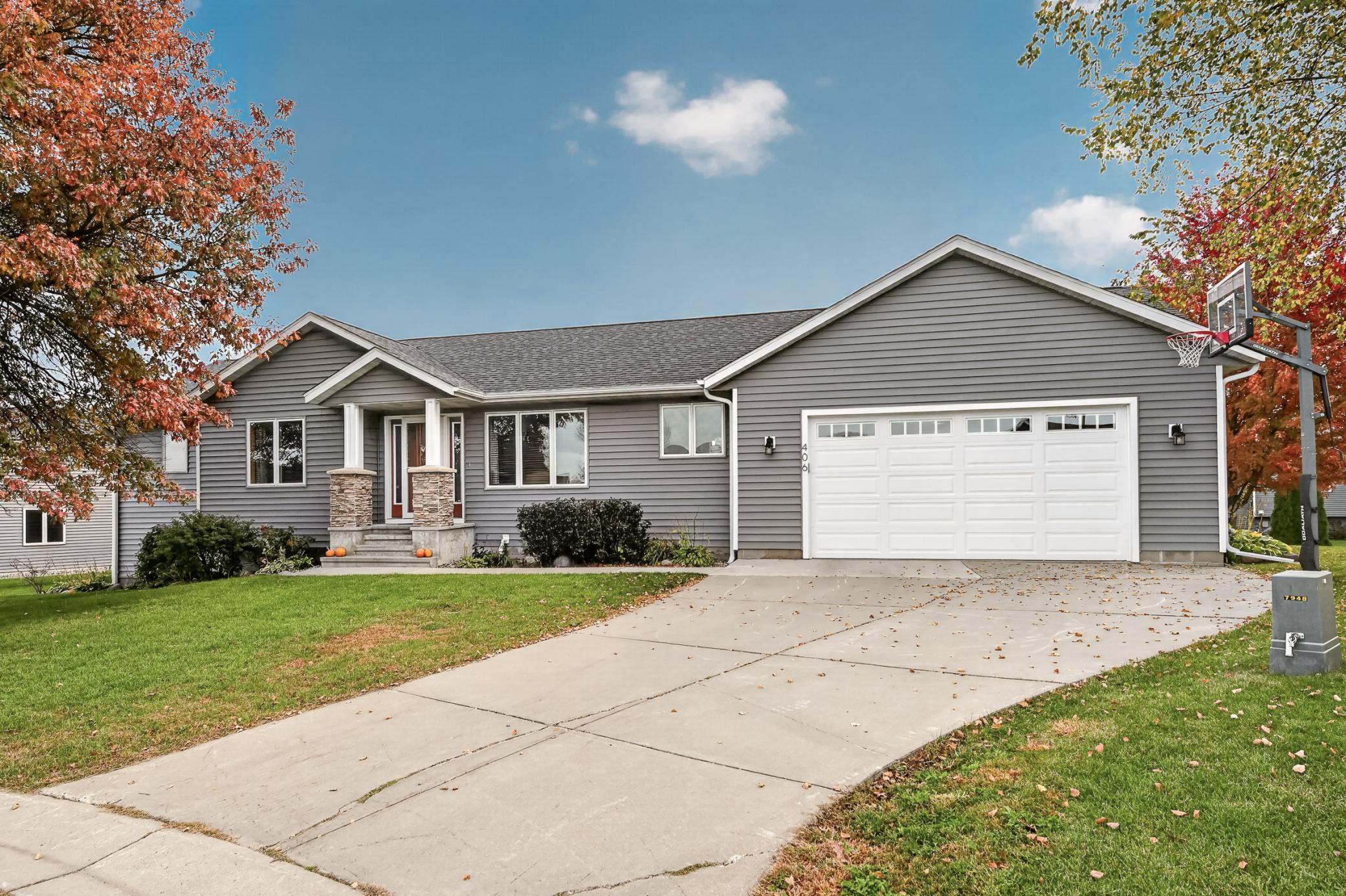 406 Goodhue Court Property Photo 1