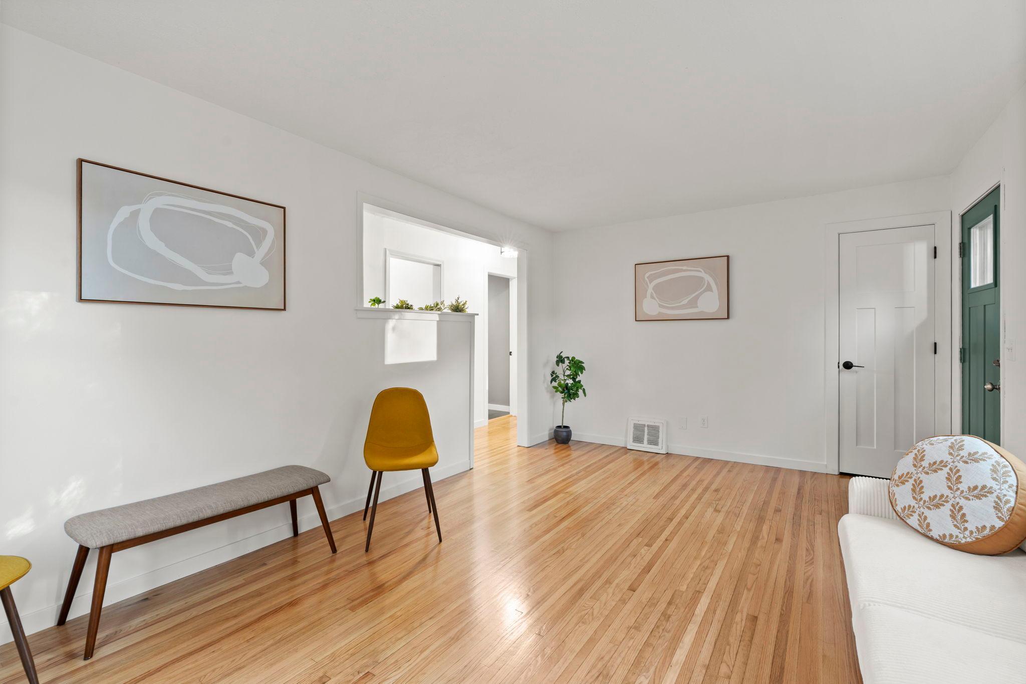 4740 Edgewood Avenue N Property Photo 4