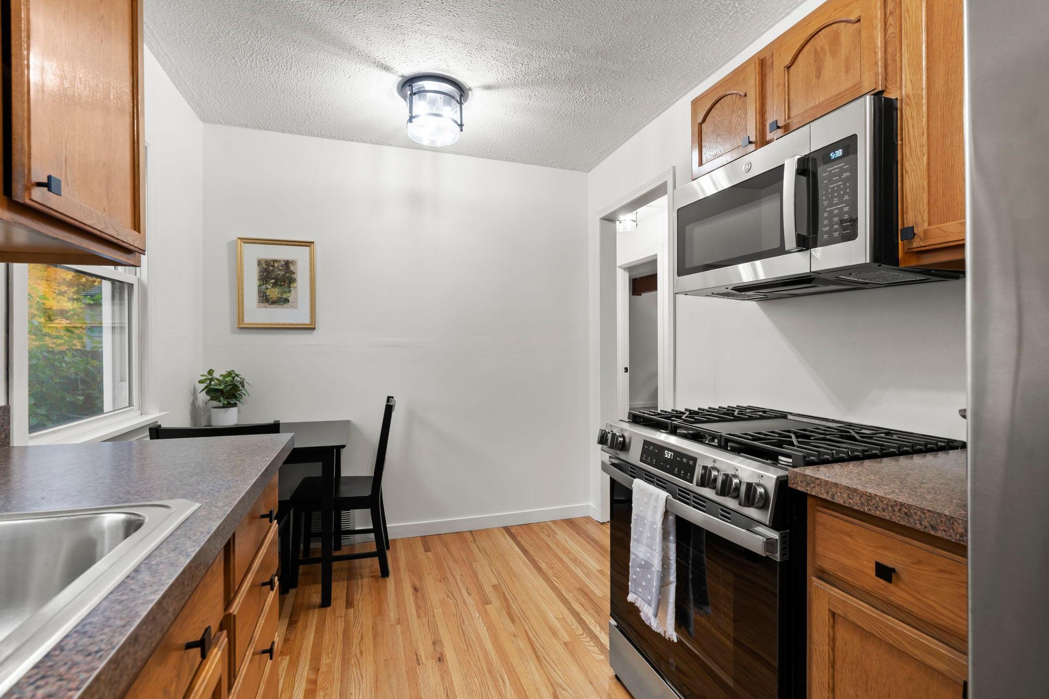 4740 Edgewood Avenue N Property Photo 14