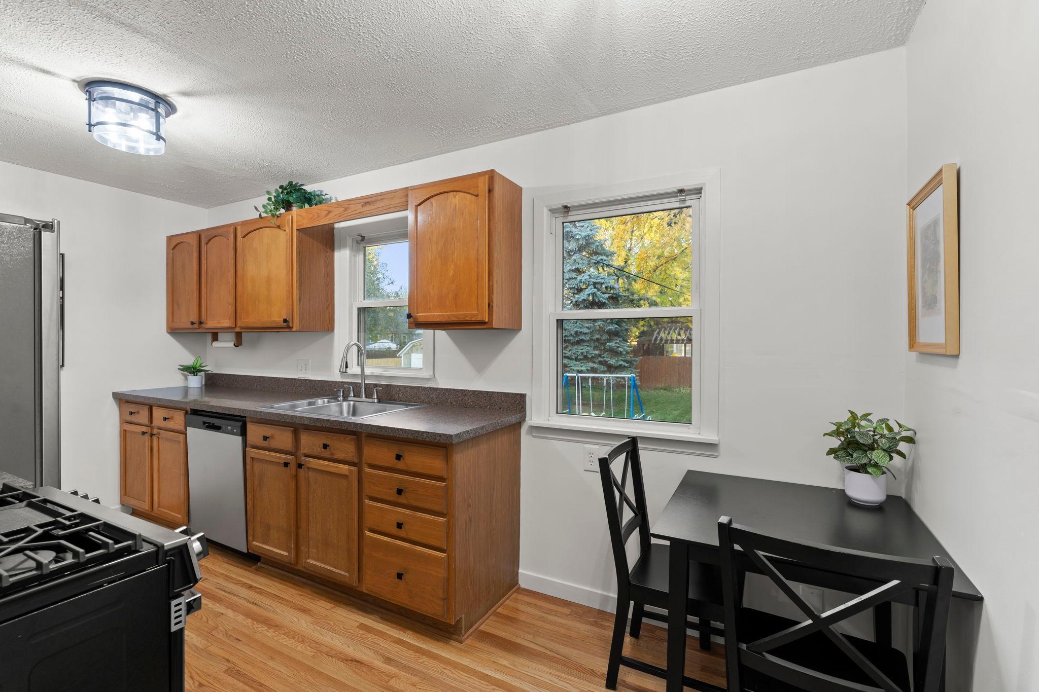 4740 Edgewood Avenue N Property Photo 15