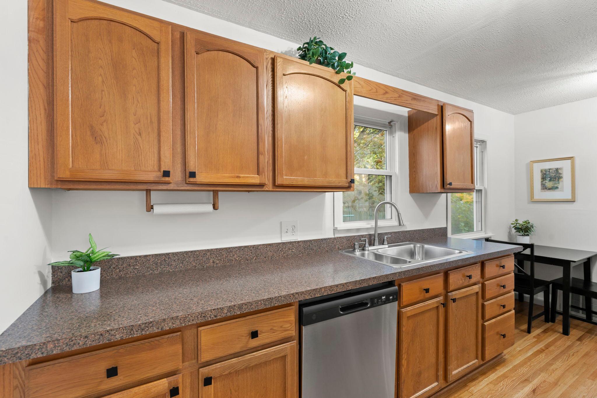 4740 Edgewood Avenue N Property Photo 16