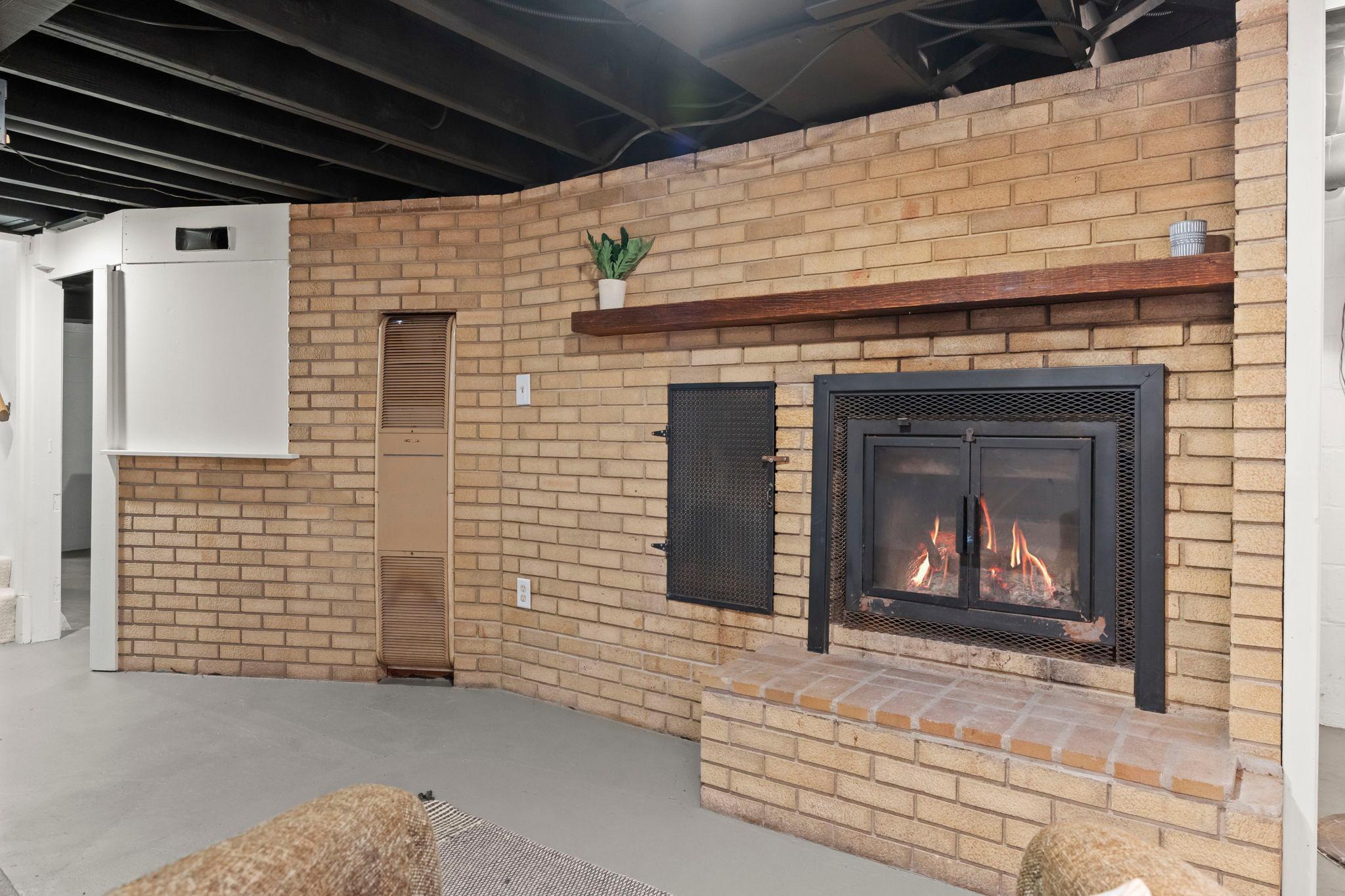 4740 Edgewood Avenue N Property Photo 29