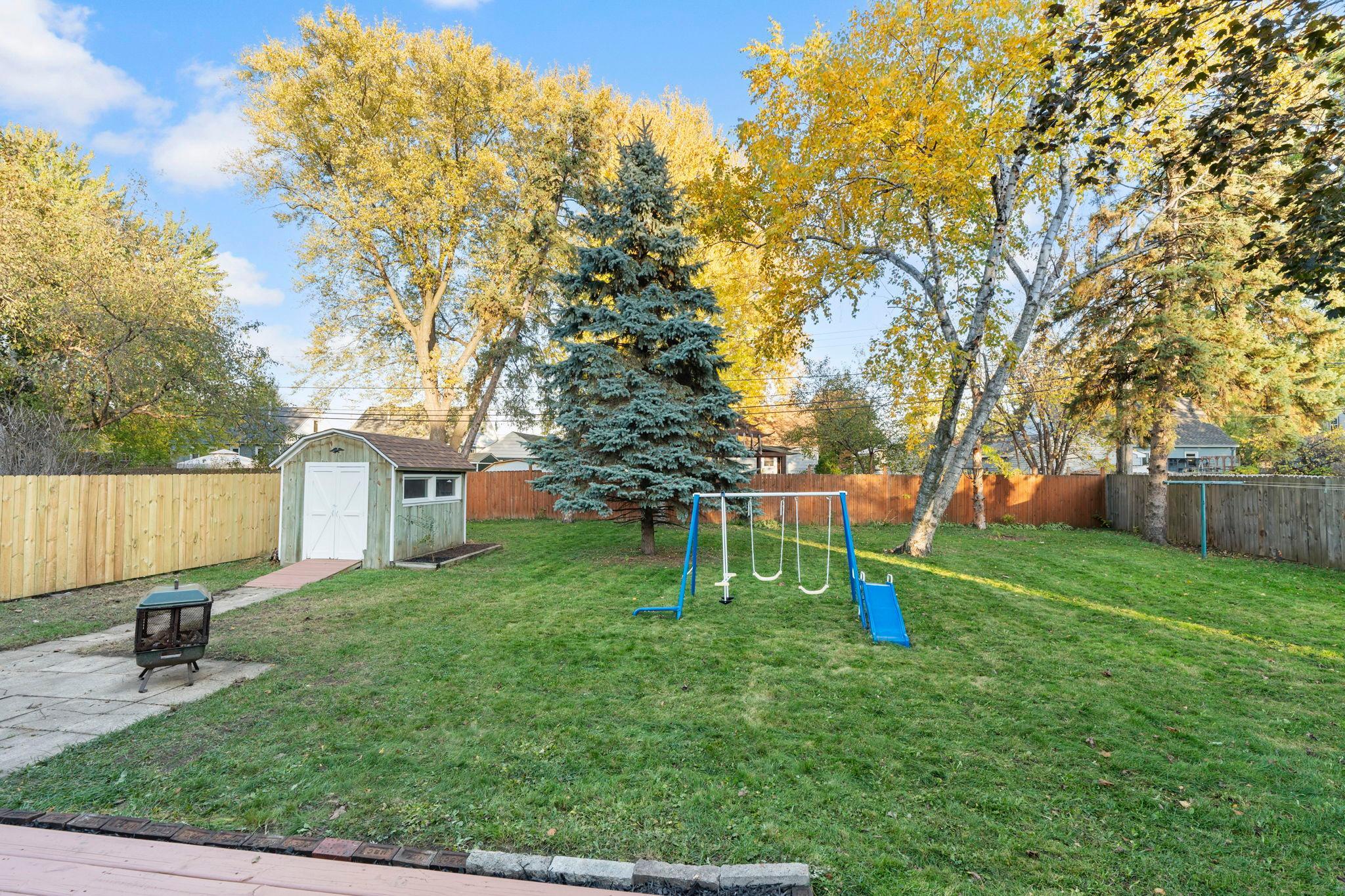 4740 Edgewood Avenue N Property Photo 44