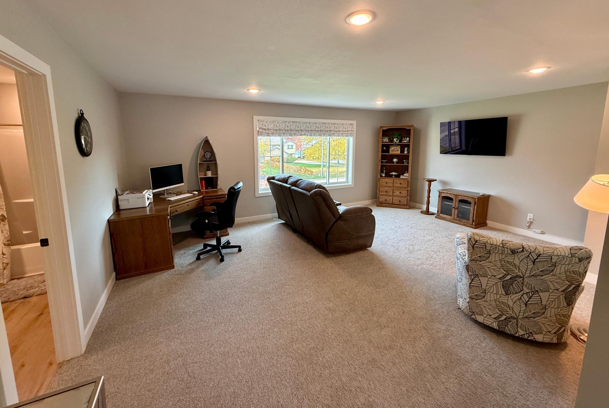 329 Martinson Boulevard Property Photo 24