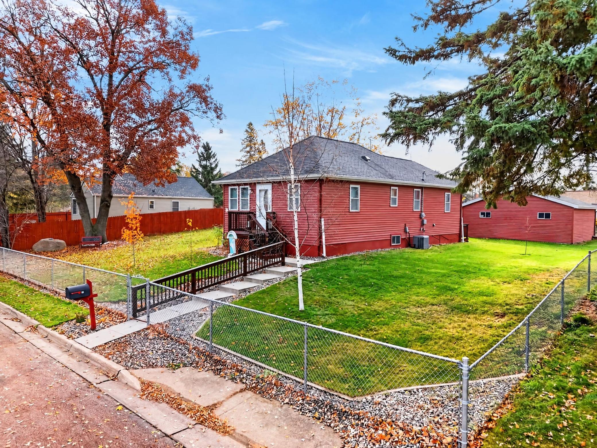 24 2nd Street Ne Property Photo 1
