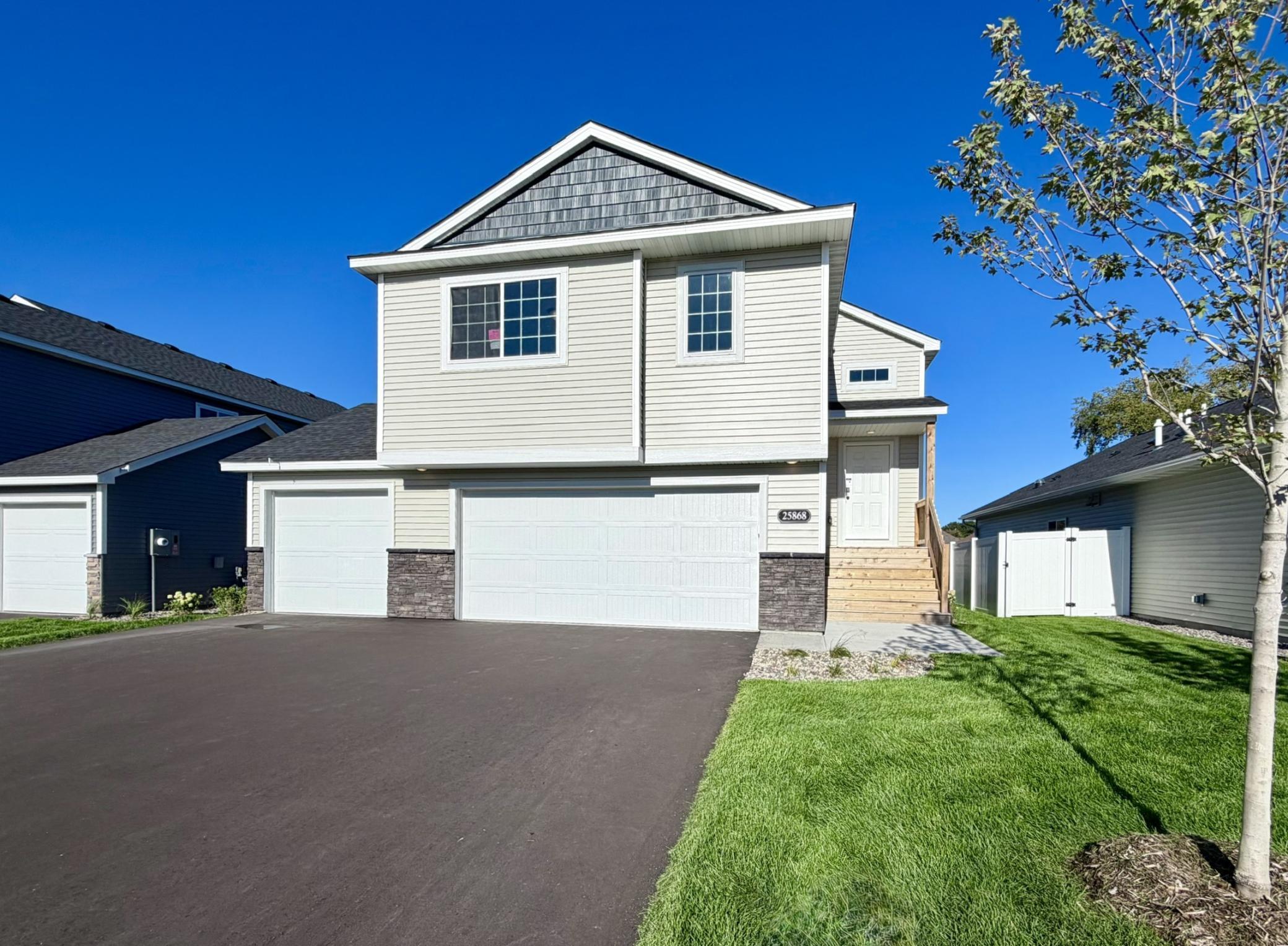 25868 Emerson Court Property Photo 1