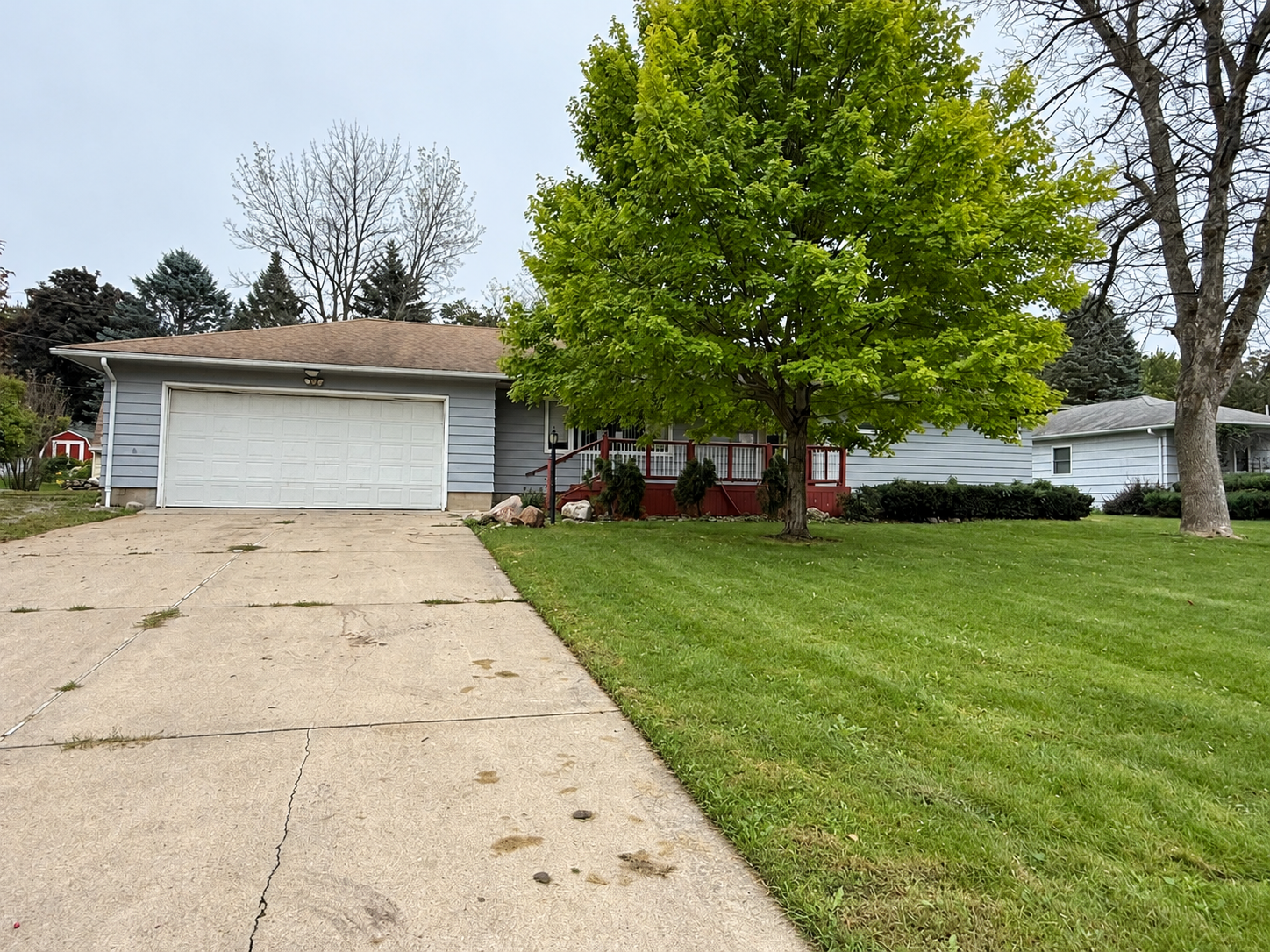 409 Lynwood Drive Property Photo 1