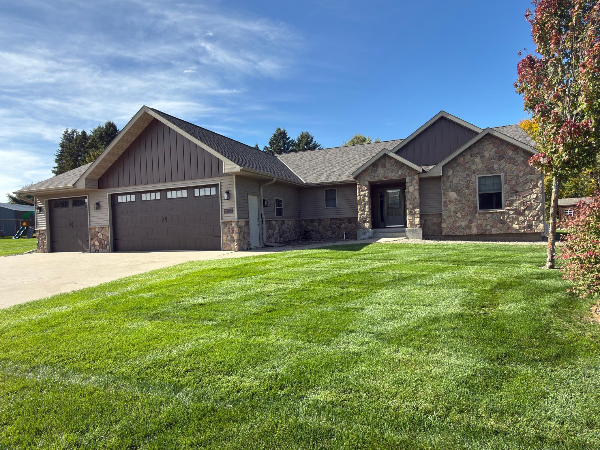 609 Augustana Lane Property Photo 1