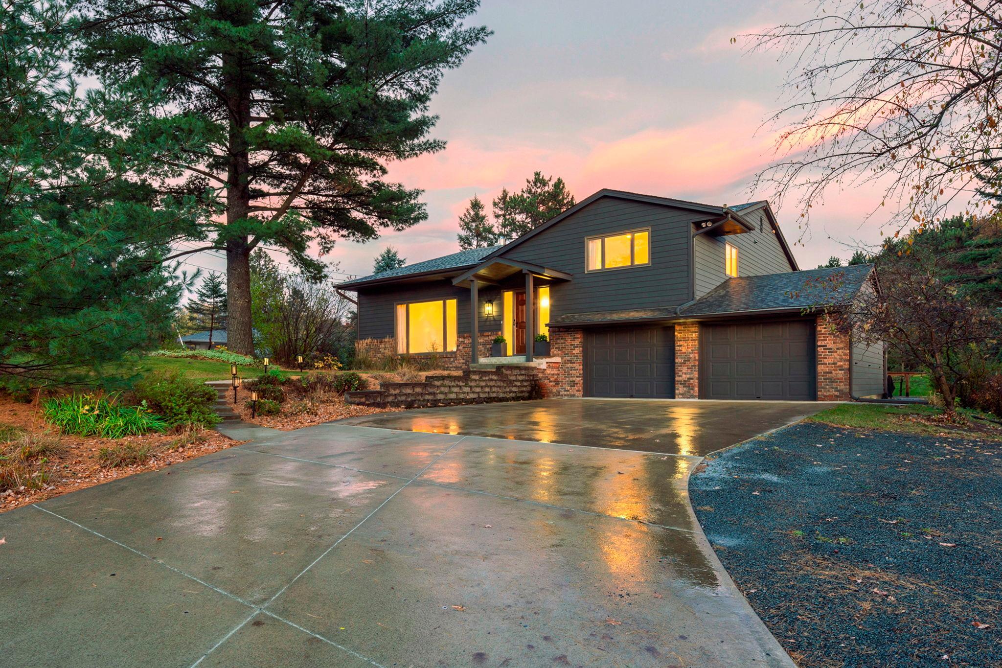 8281 Deer Pond Trail N Property Photo 1