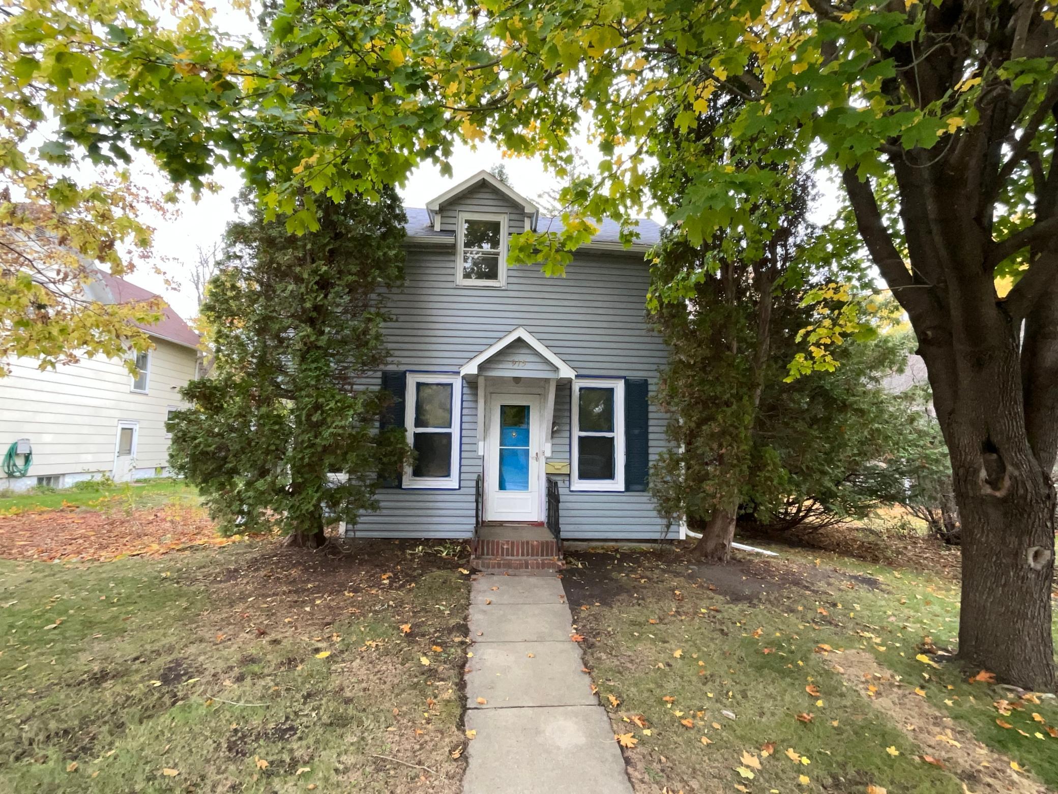 915 Cedar Street Property Photo 1