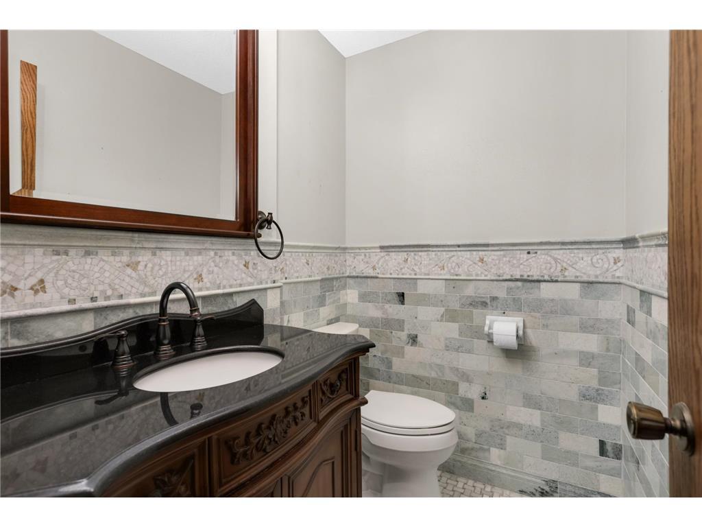 10250 Berkshire Road Property Photo 14