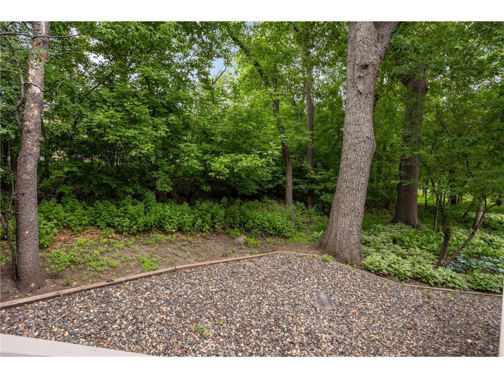 10250 Berkshire Road Property Photo 24