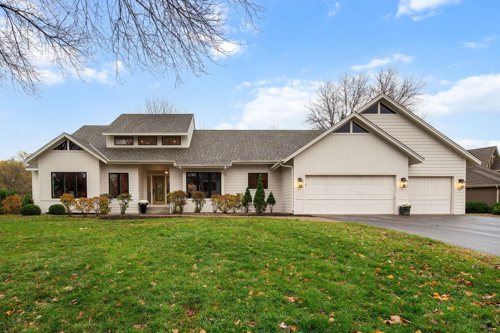 5915 Sweetwater Circle Property Photo 1