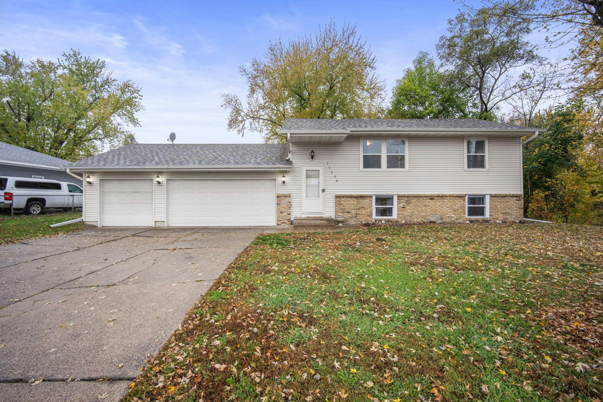 11308 Jefferson Street Ne Property Photo 1