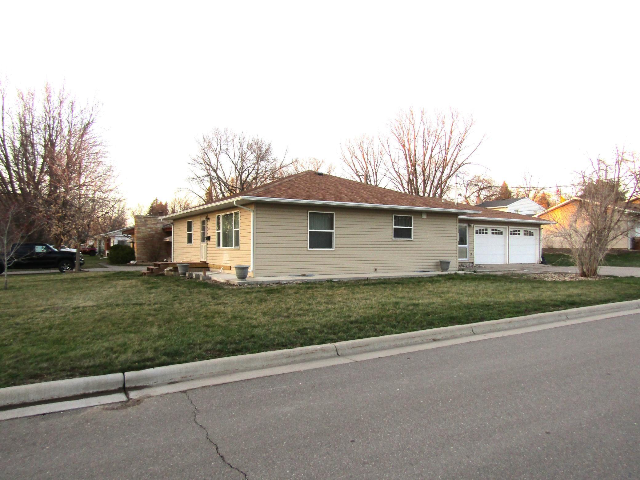 214 S 12th Street Property Photo 1