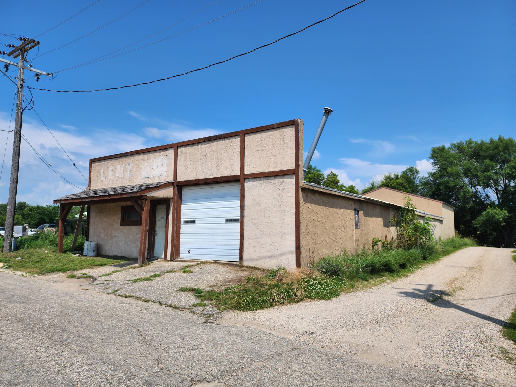 1705 2nd Avenue Property Photo 2