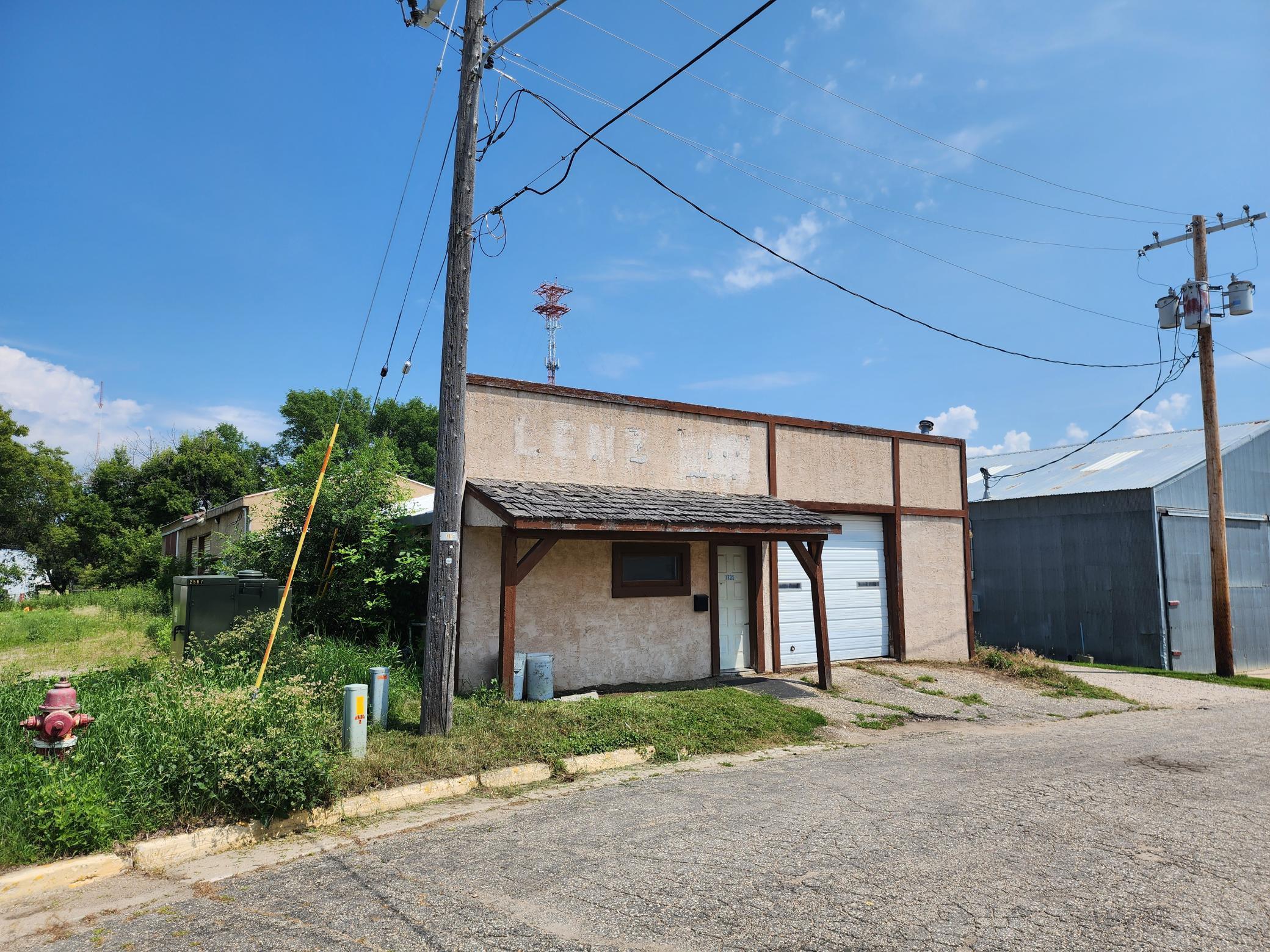 1705 2nd Avenue Property Photo 3