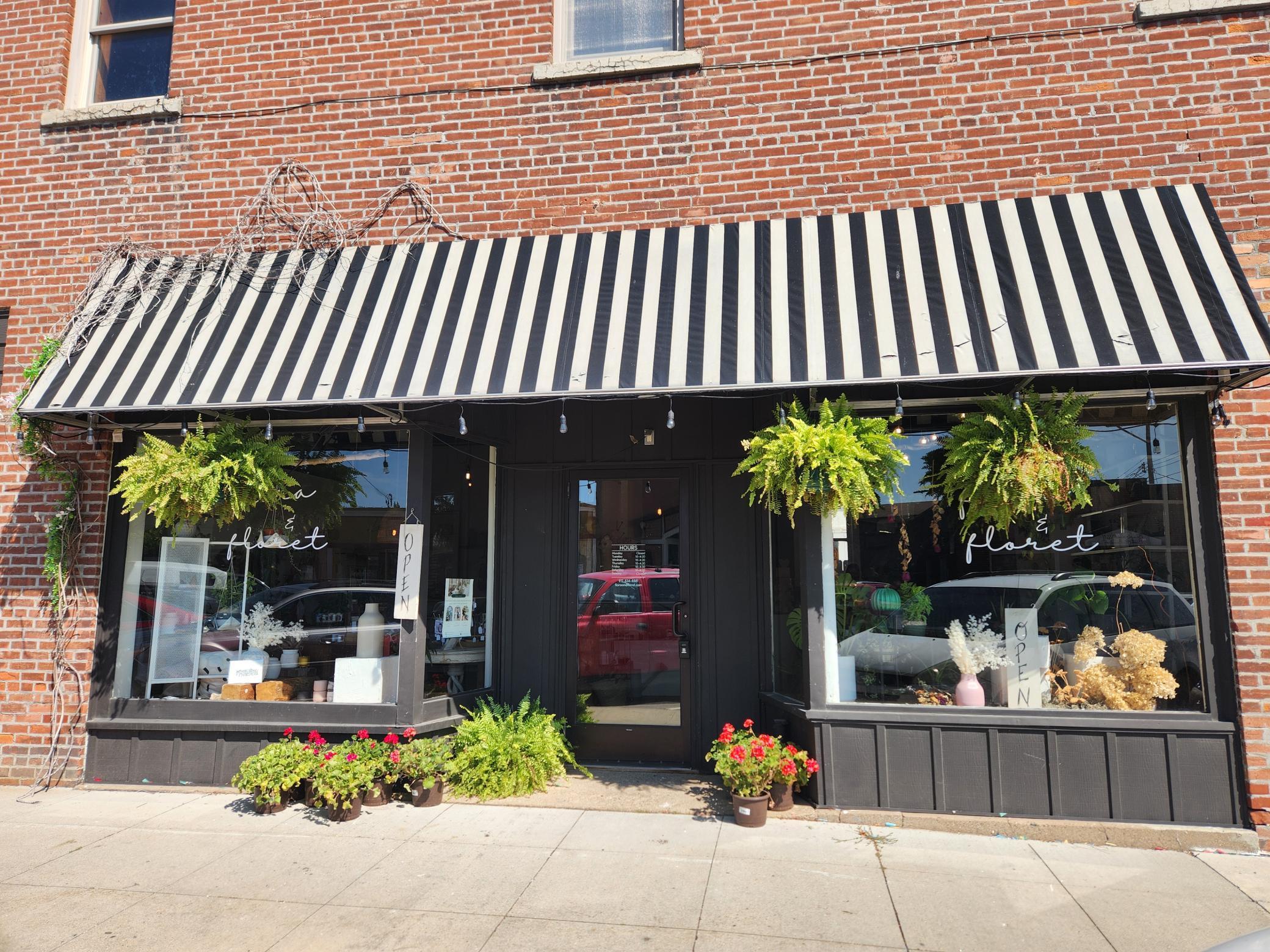 222 Main - Floral Shop Building Avenue Property Photo 1