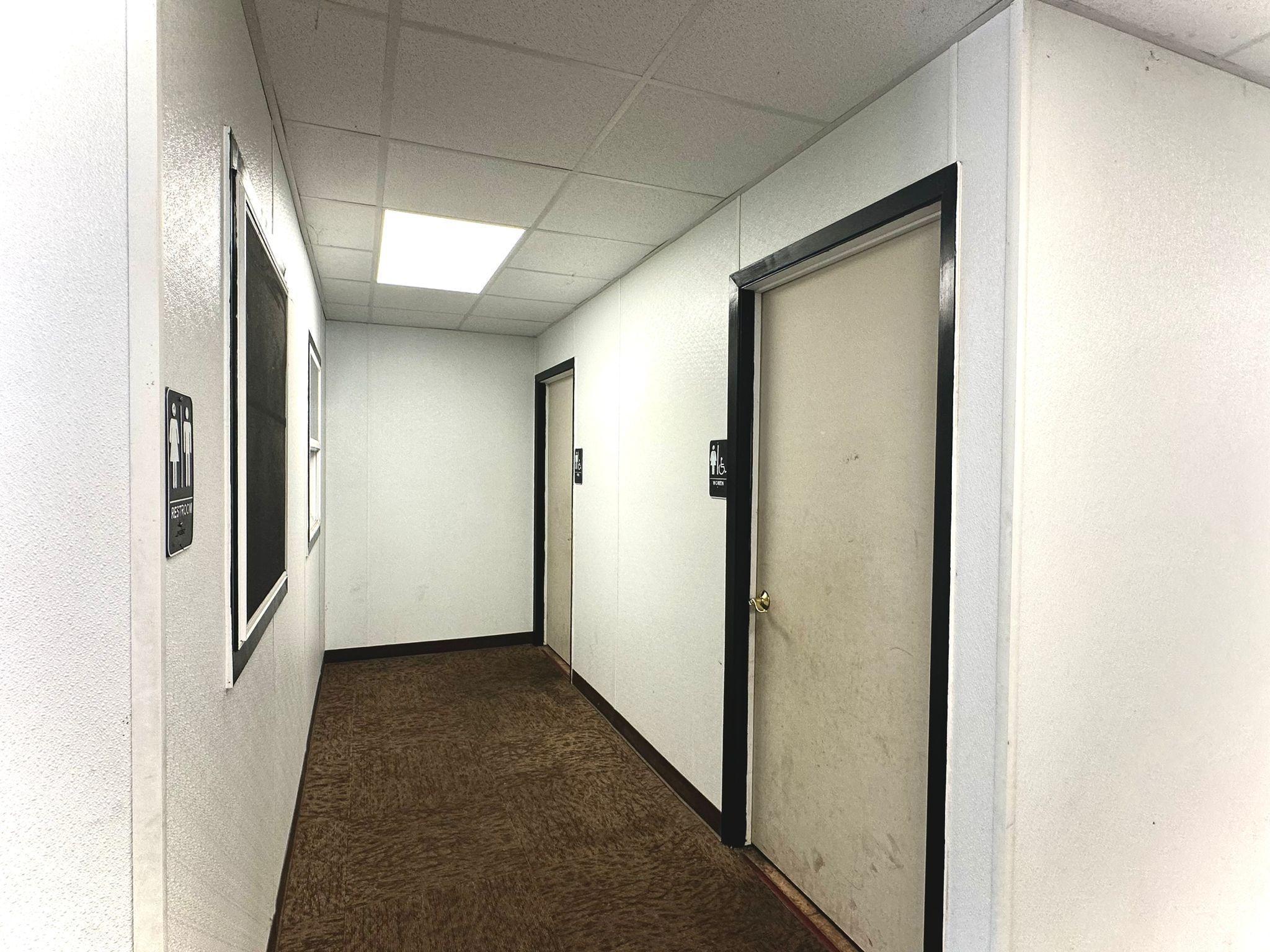 1528 Oxford Street Property Photo 7