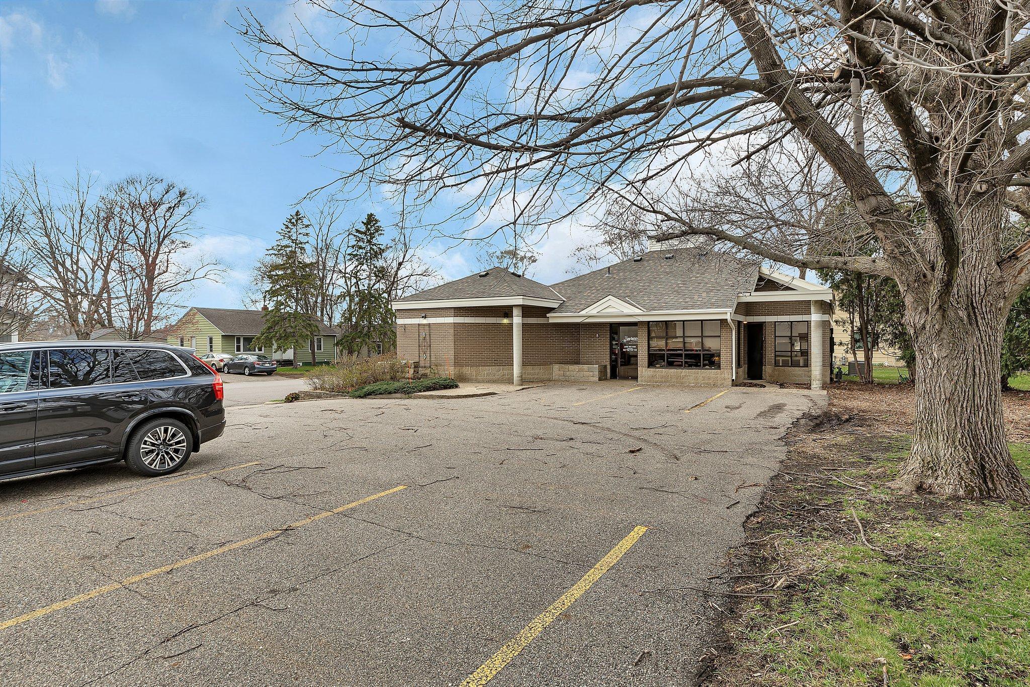 26 2nd Avenue Property Photo 4