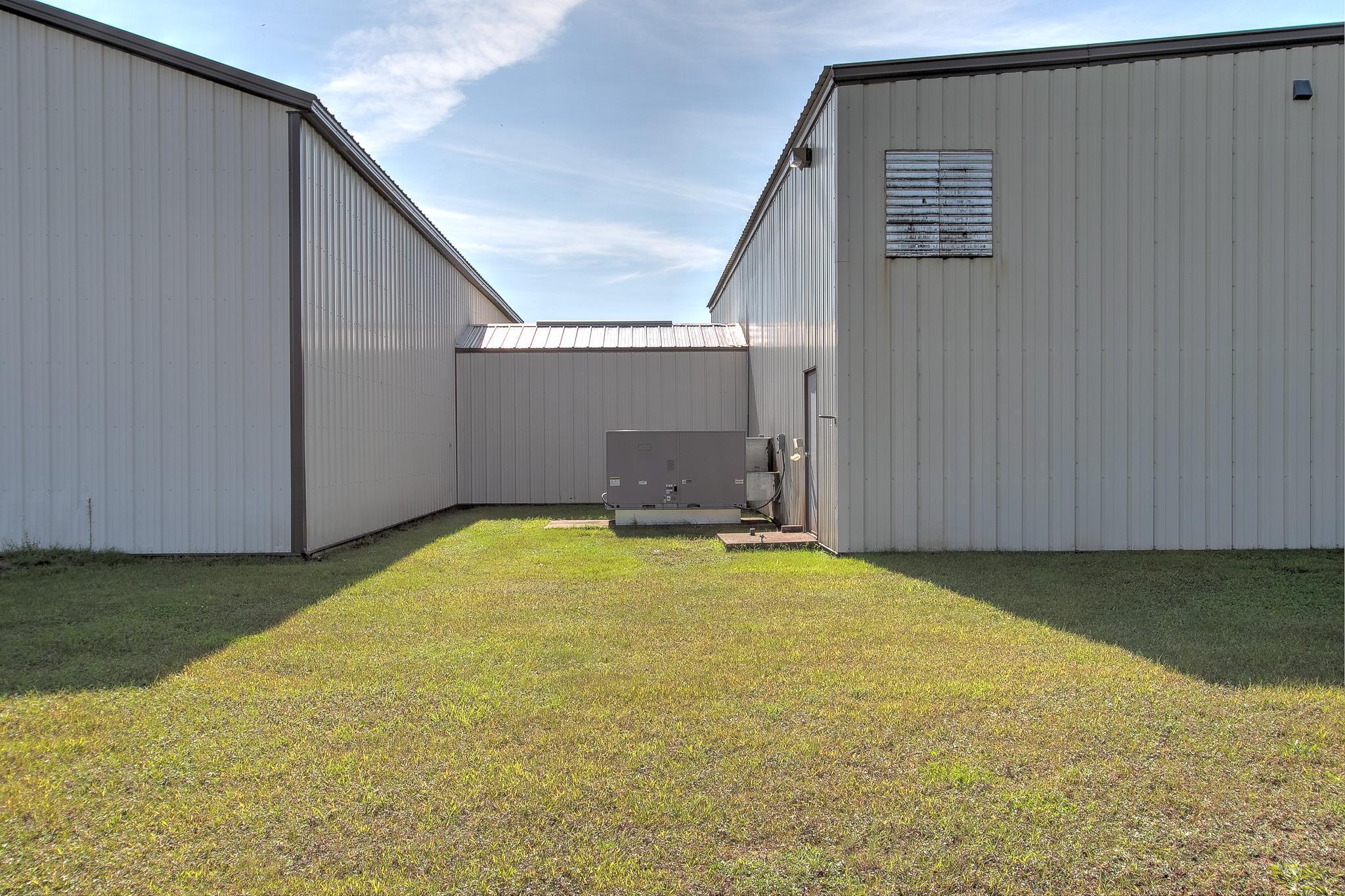 1525 Industrial Park Boulevard Property Photo 35