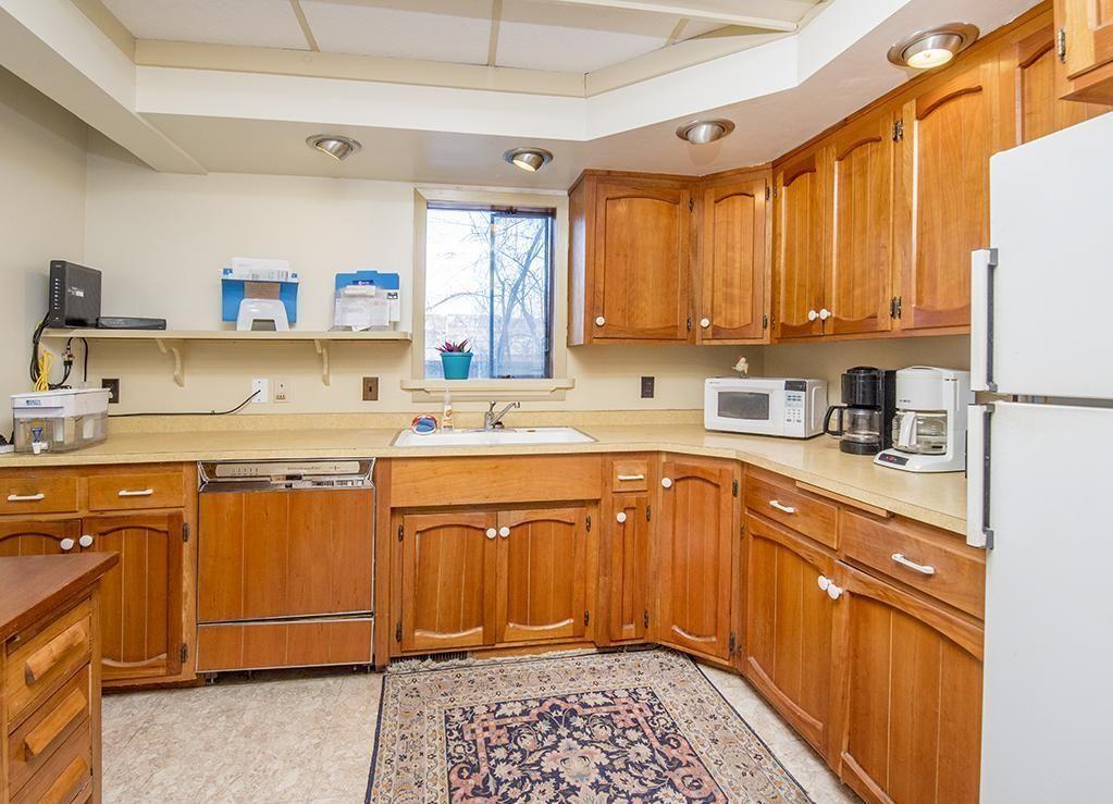 1678 Selby Avenue Property Photo 20