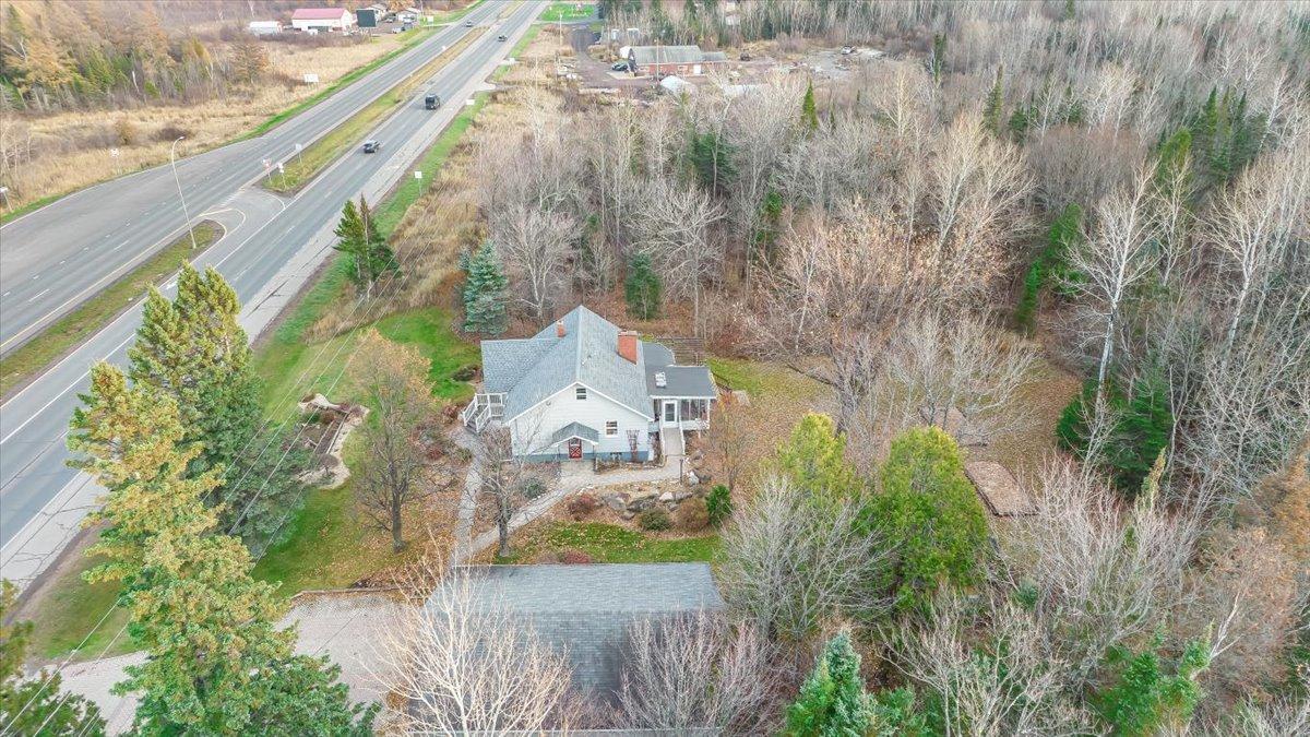 5480 Miller Trunk Highway Property Photo 3
