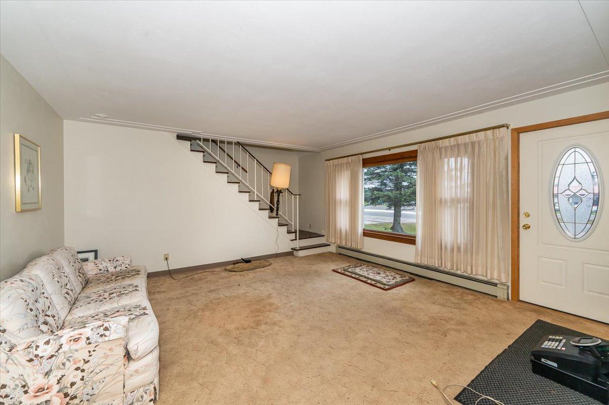 5480 Miller Trunk Highway Property Photo 10