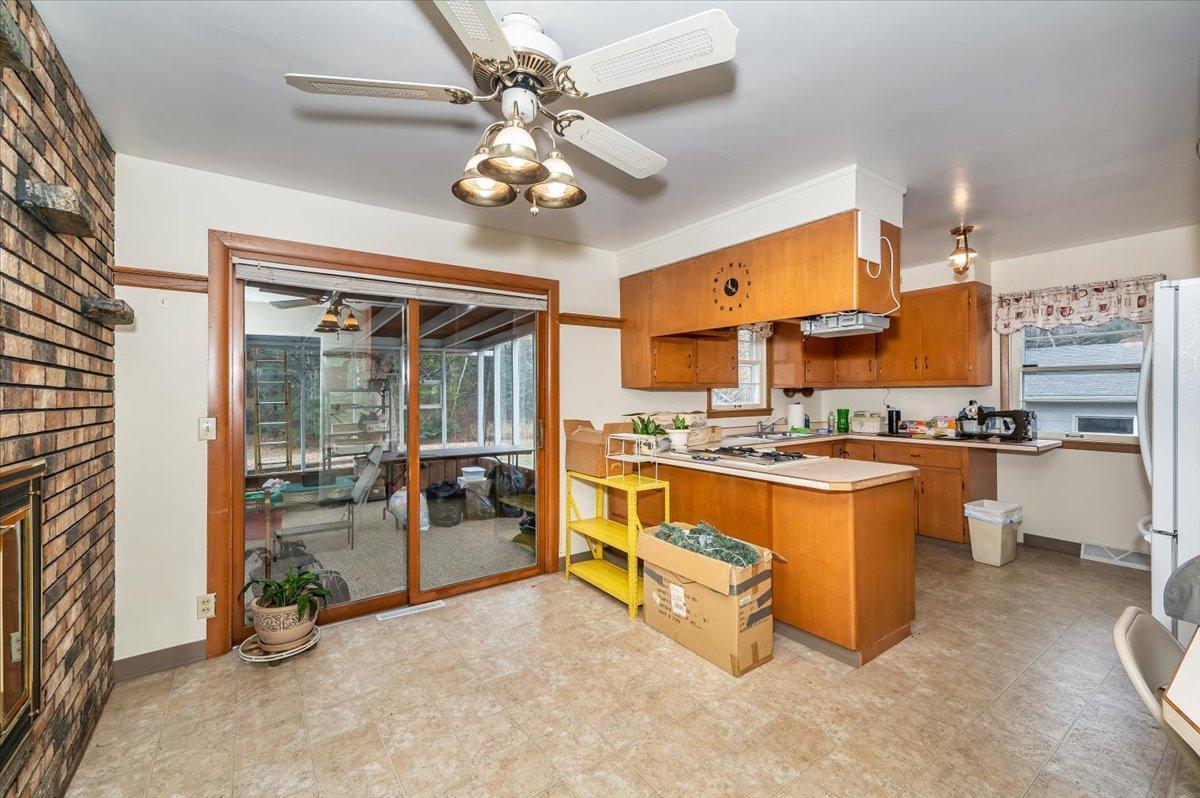 5480 Miller Trunk Highway Property Photo 11