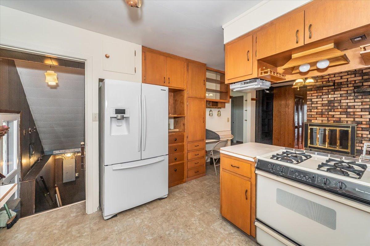 5480 Miller Trunk Highway Property Photo 14