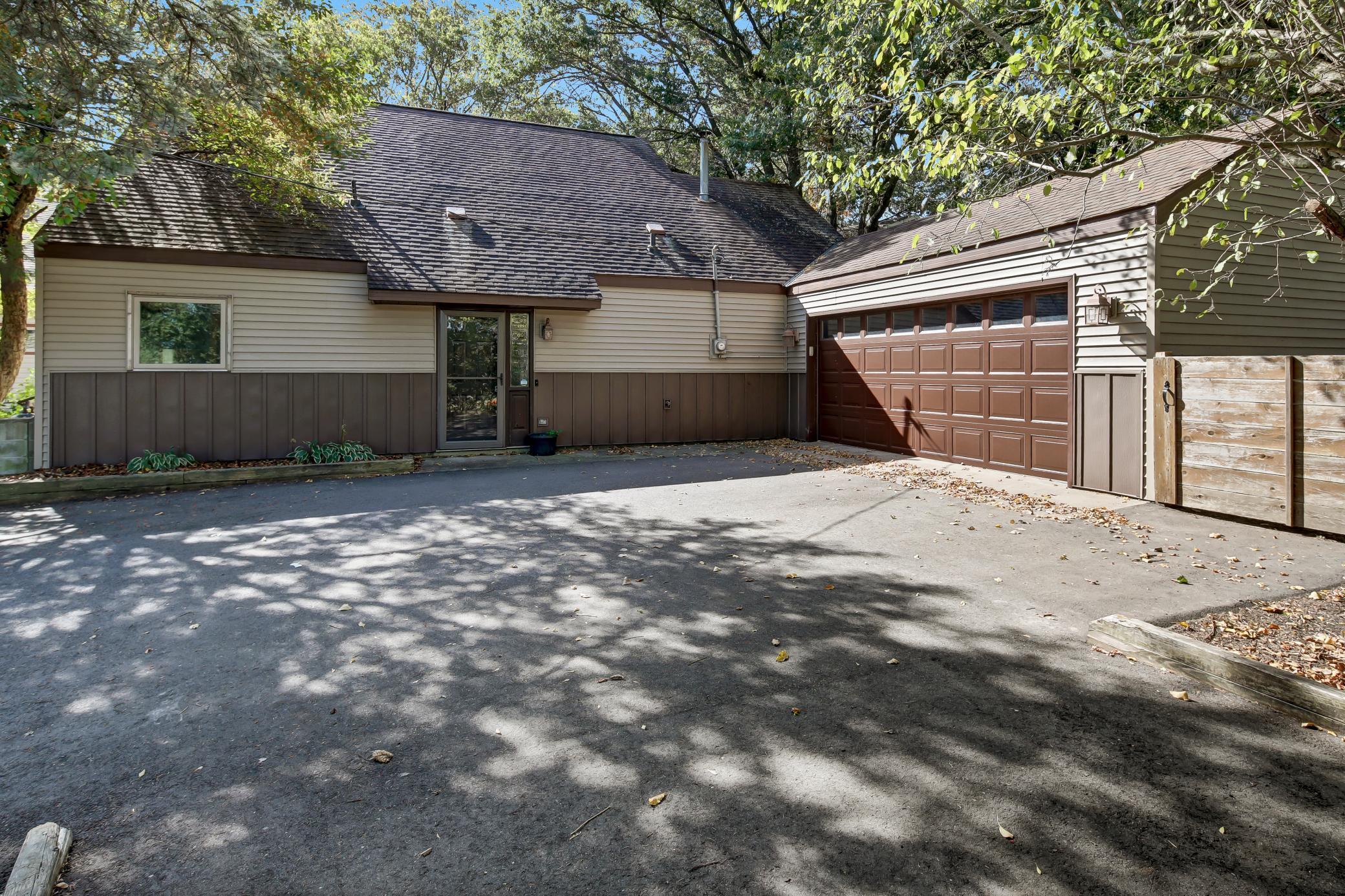 301 Riverside Avenue Property Photo