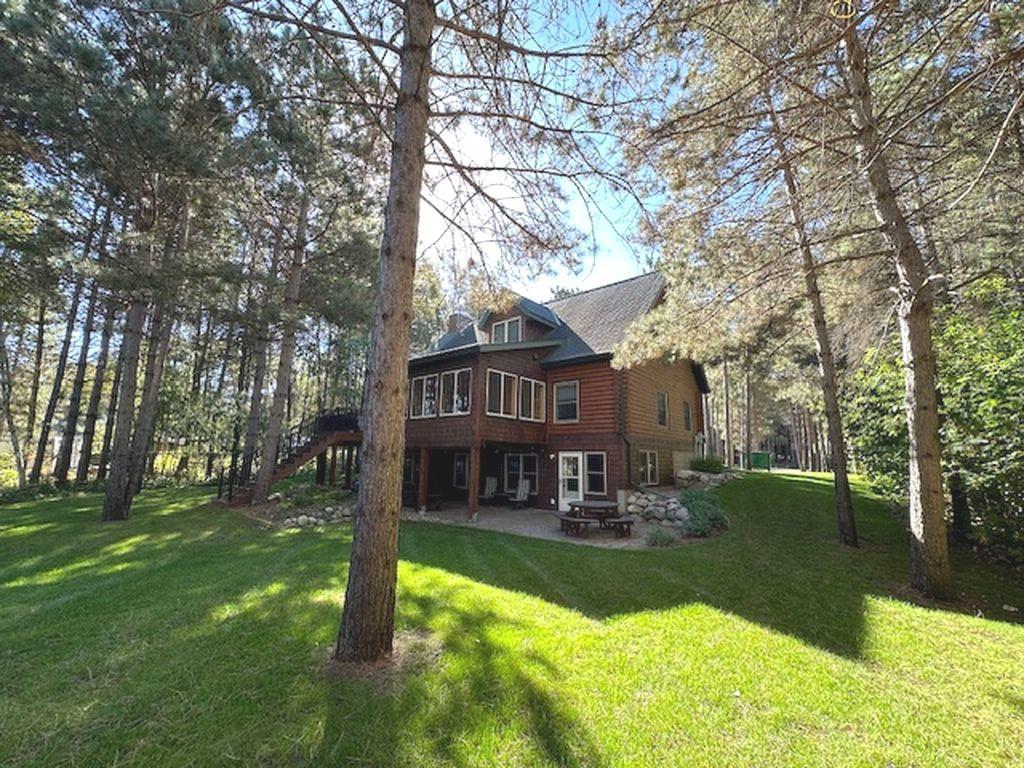 22012 Excelsior Drive Property Photo 5