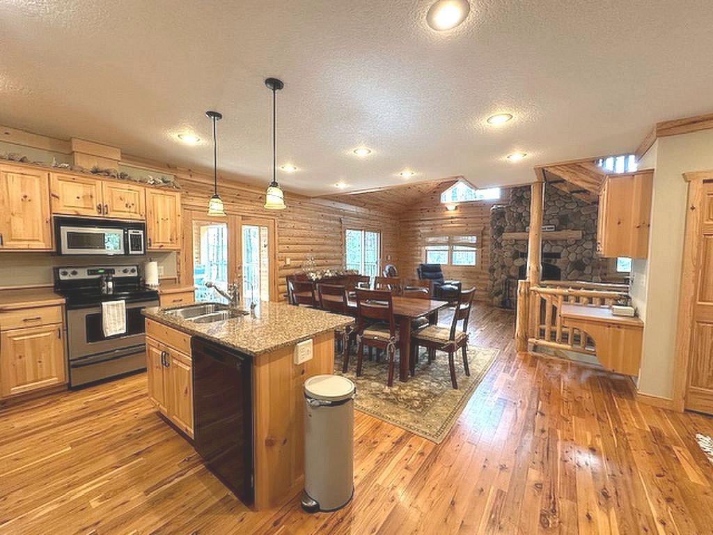 22012 Excelsior Drive Property Photo 19