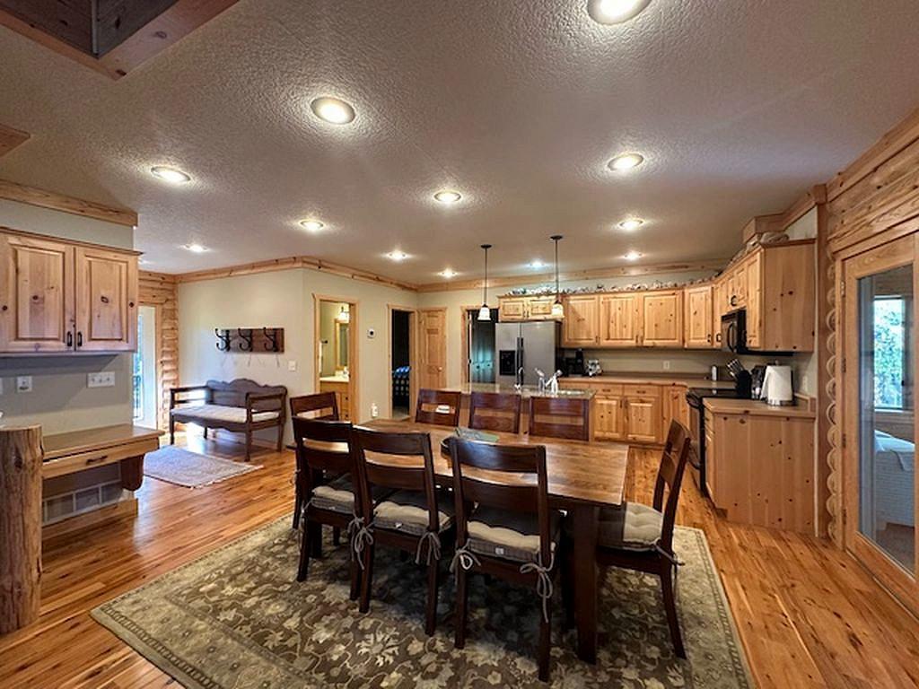 22012 Excelsior Drive Property Photo 21