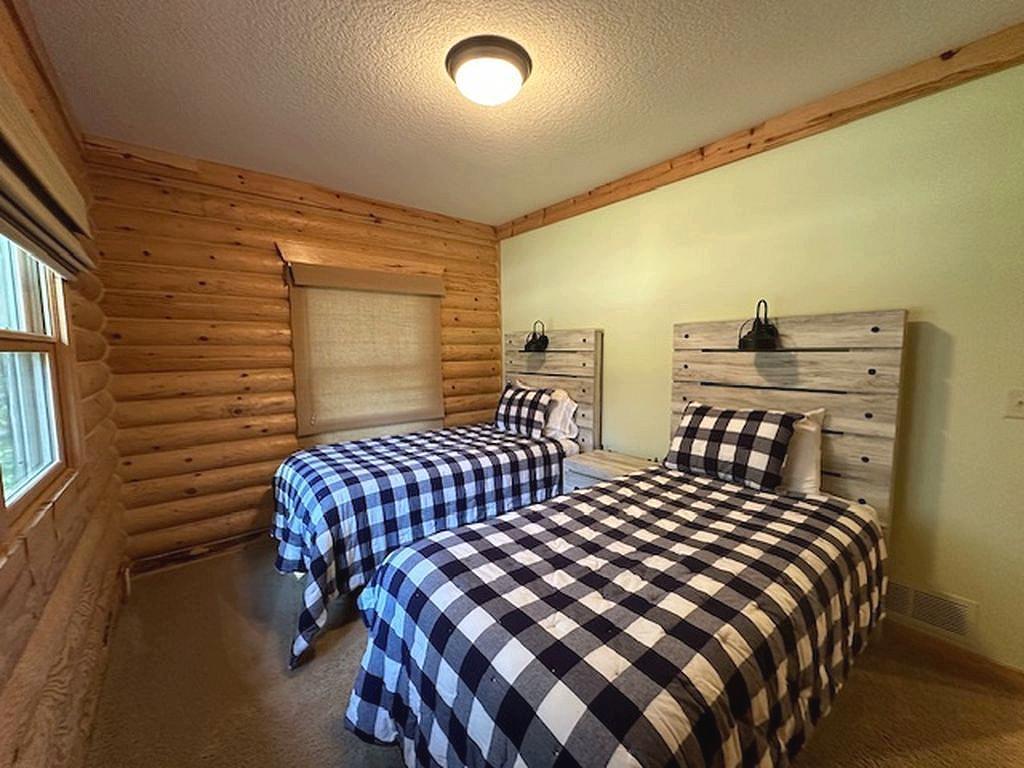 22012 Excelsior Drive Property Photo 26