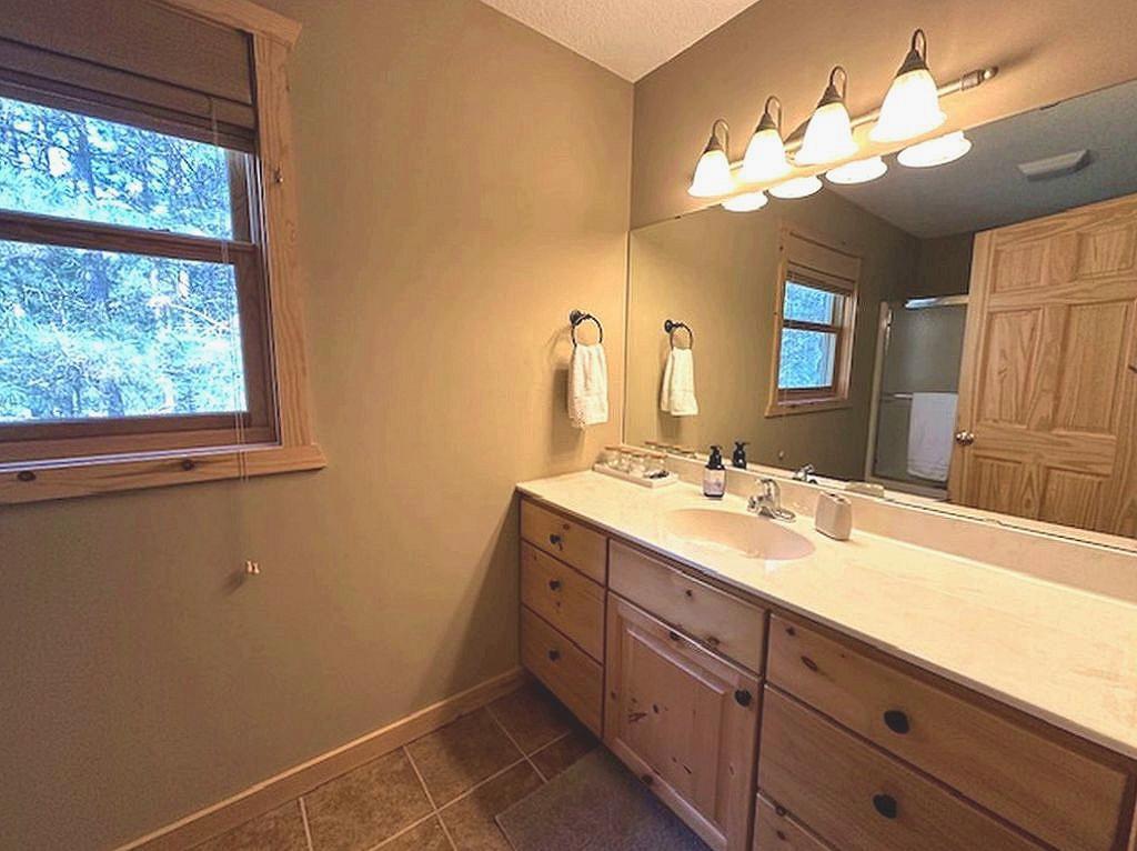22012 Excelsior Drive Property Photo 33