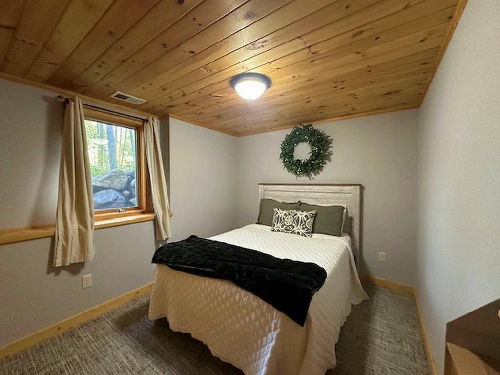 22012 Excelsior Drive Property Photo 43