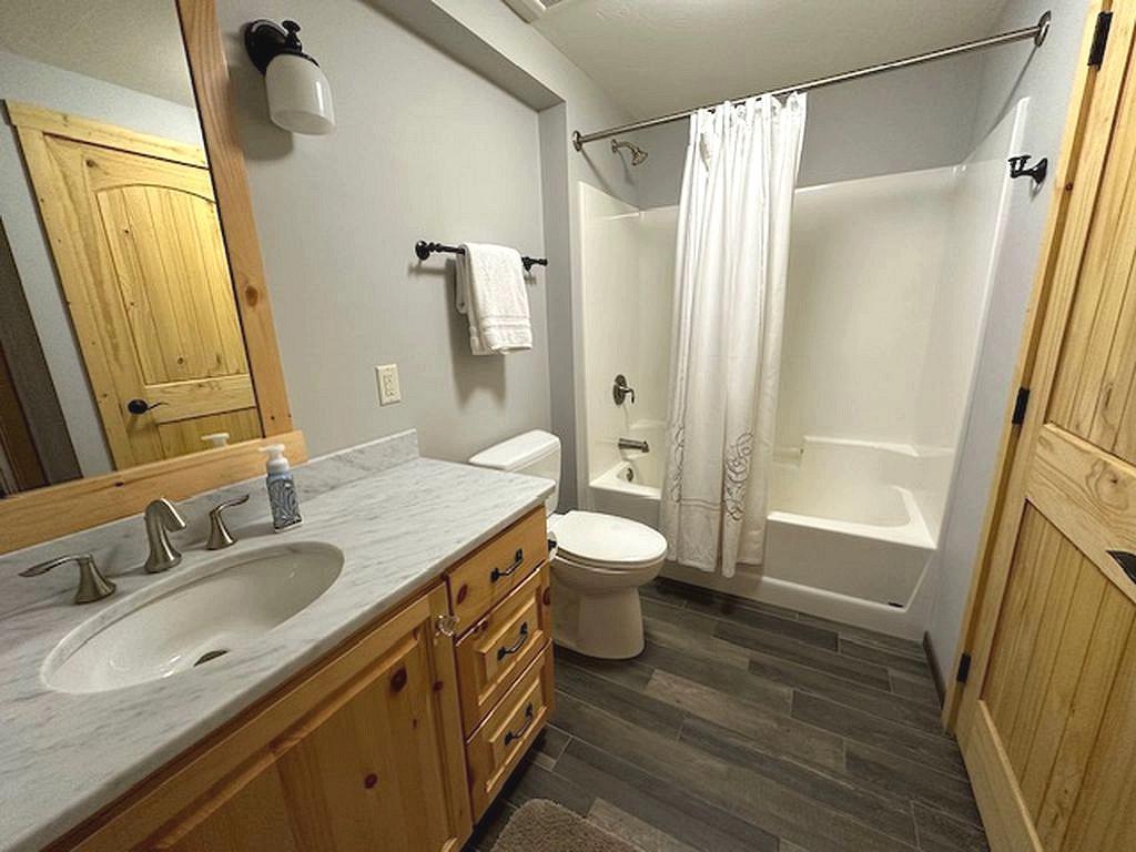 22012 Excelsior Drive Property Photo 44