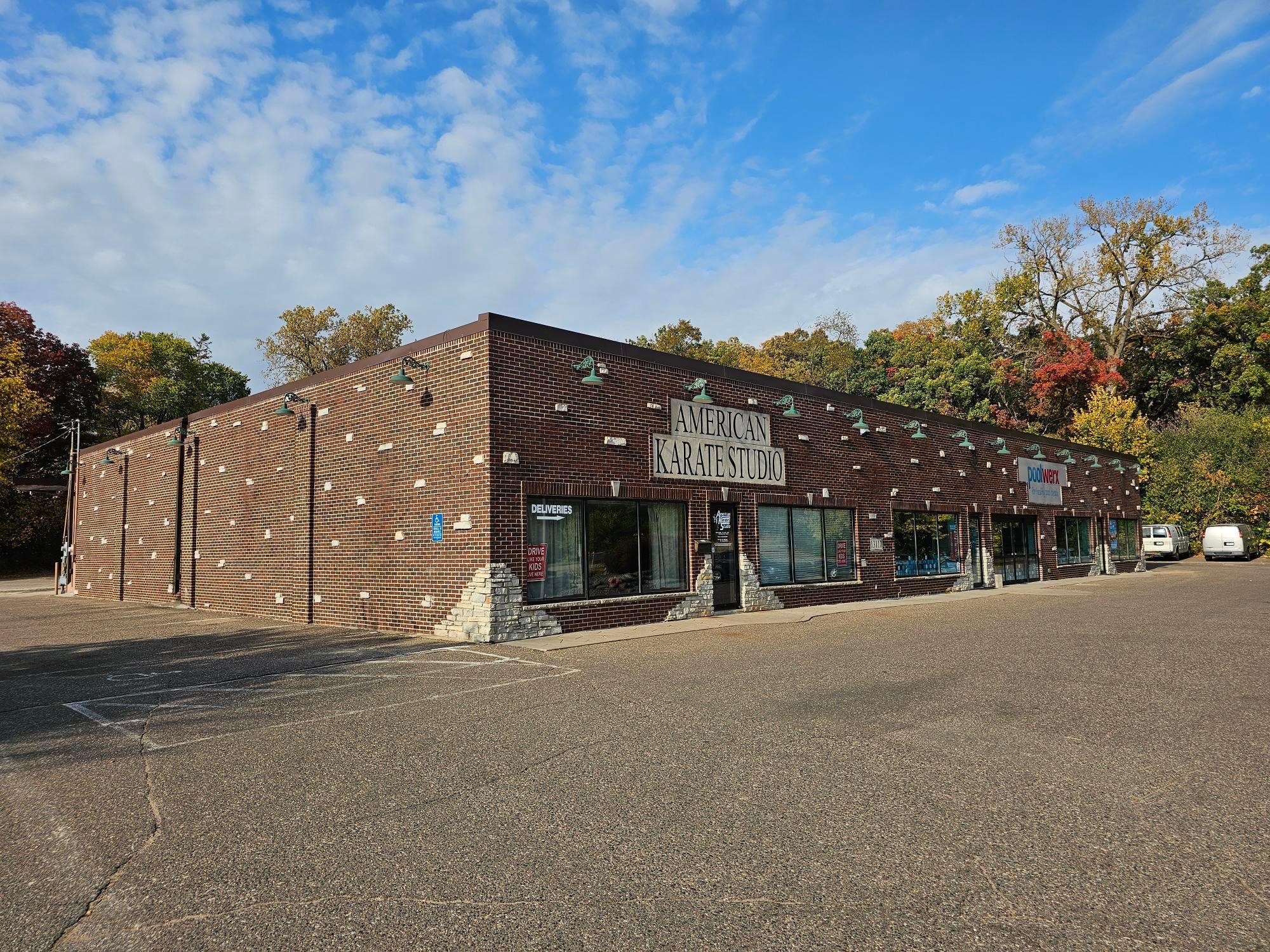 13110 Excelsior Boulevard Property Photo