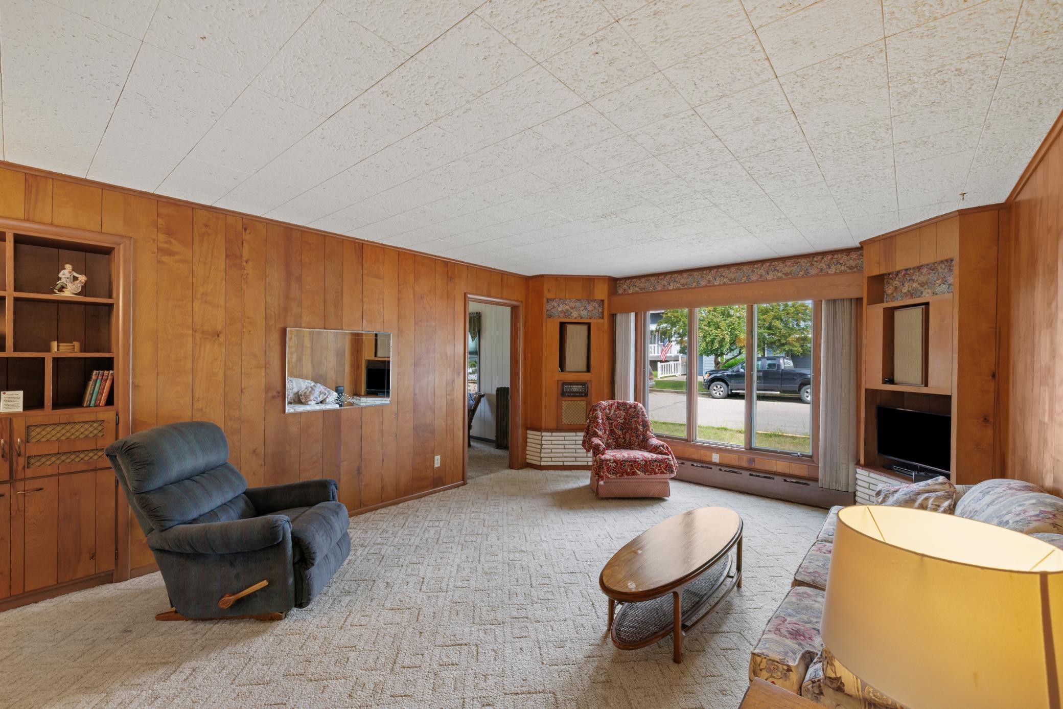 200 Main Street Property Photo 7