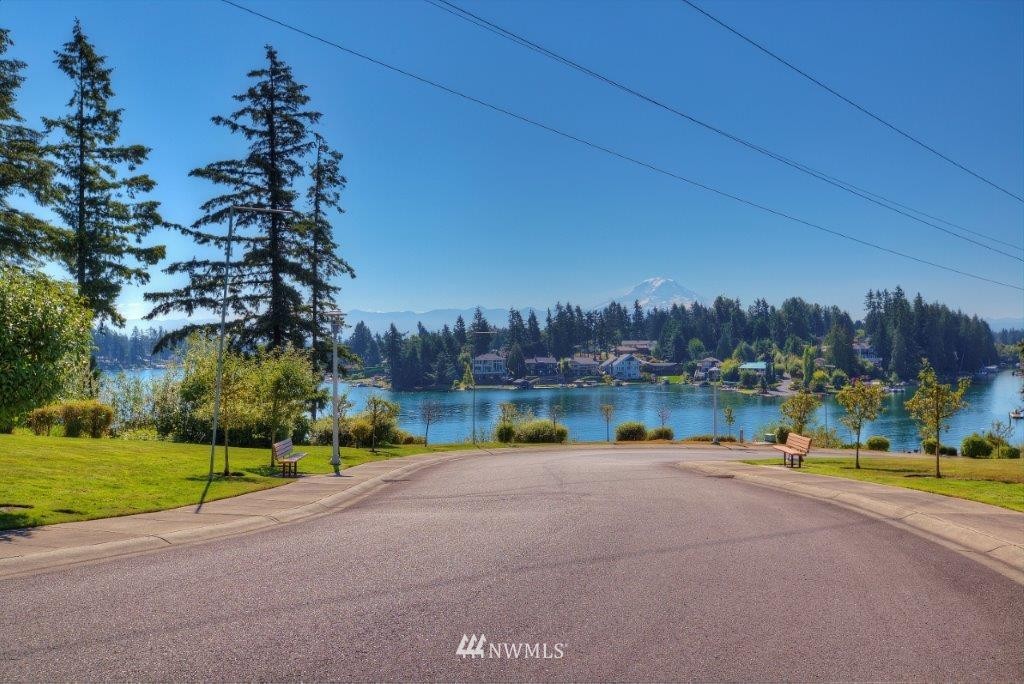 17612 16th Street Ct Property Photo 6