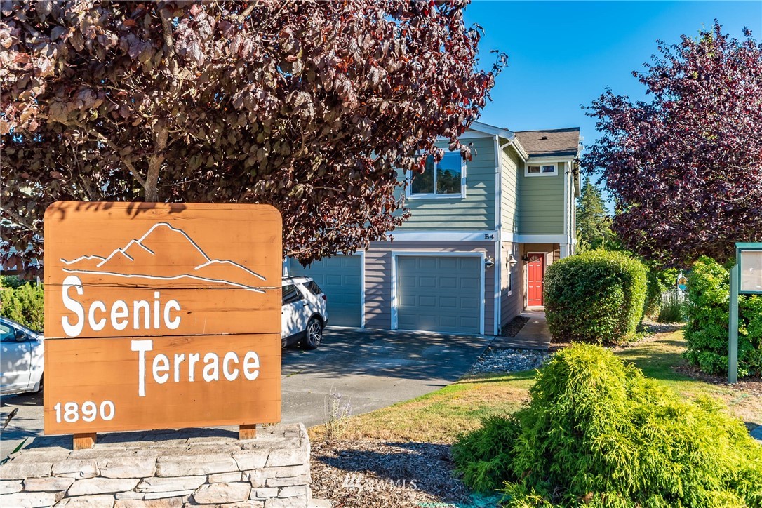 1890 Sw Scenic Heights Street B-4 Property Photo 1